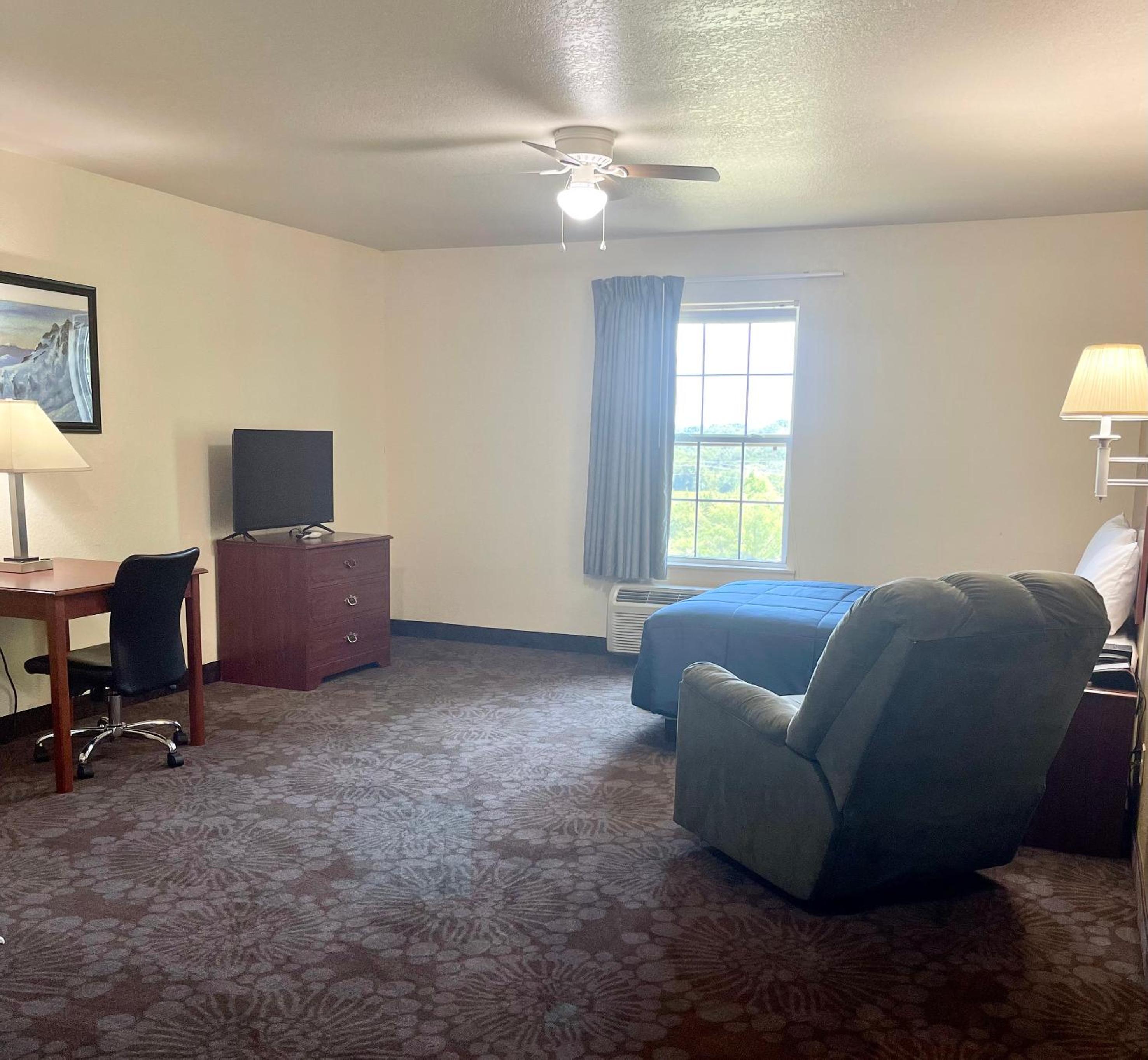 Candlelight Inn & Suites Hwy 69 near McAlester