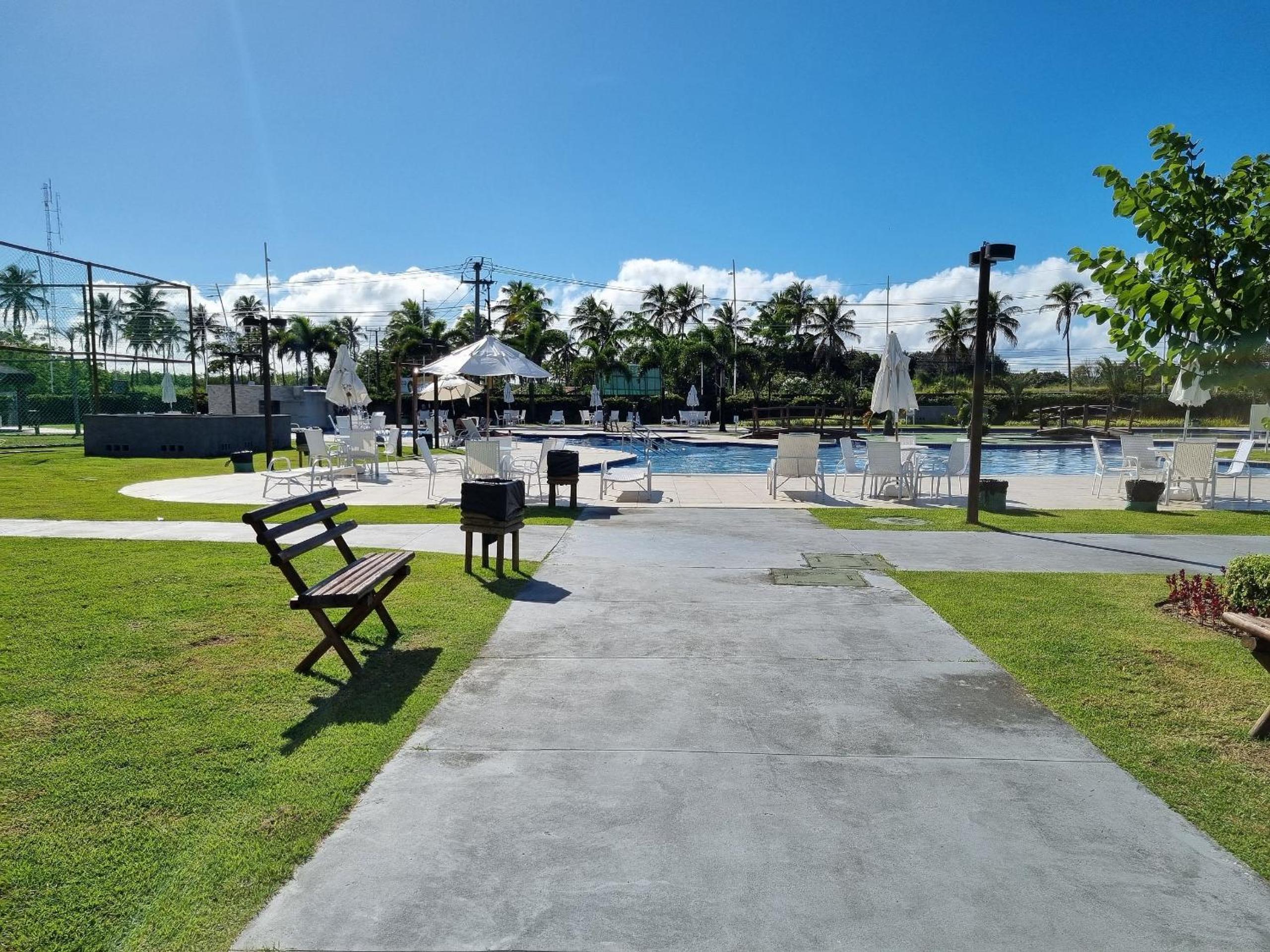 Muro Alto Condomínio Clube Porto de Galinhas por Brevelar
