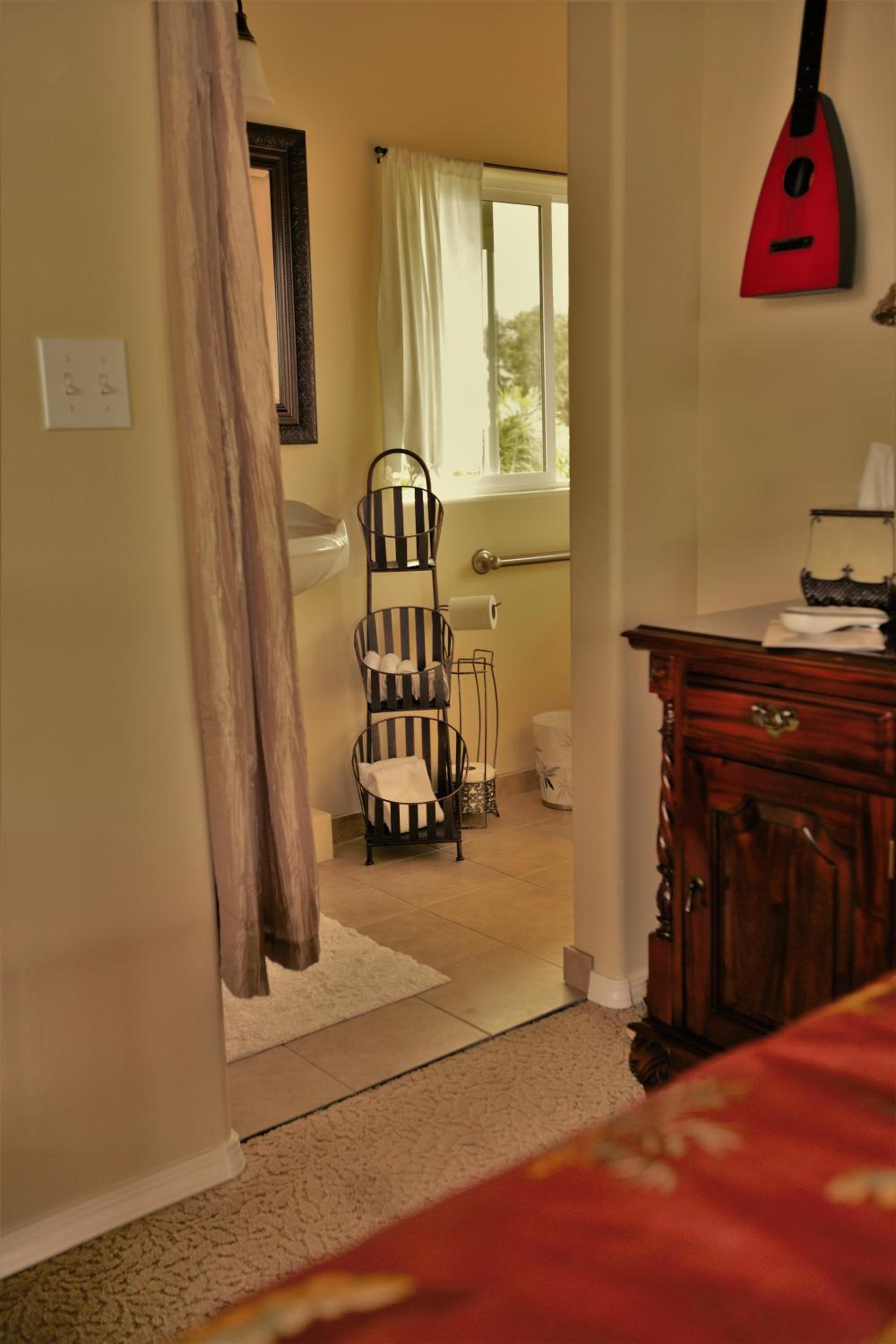 Island Goode's - Luxury Adult Only Accommodation near Hilo