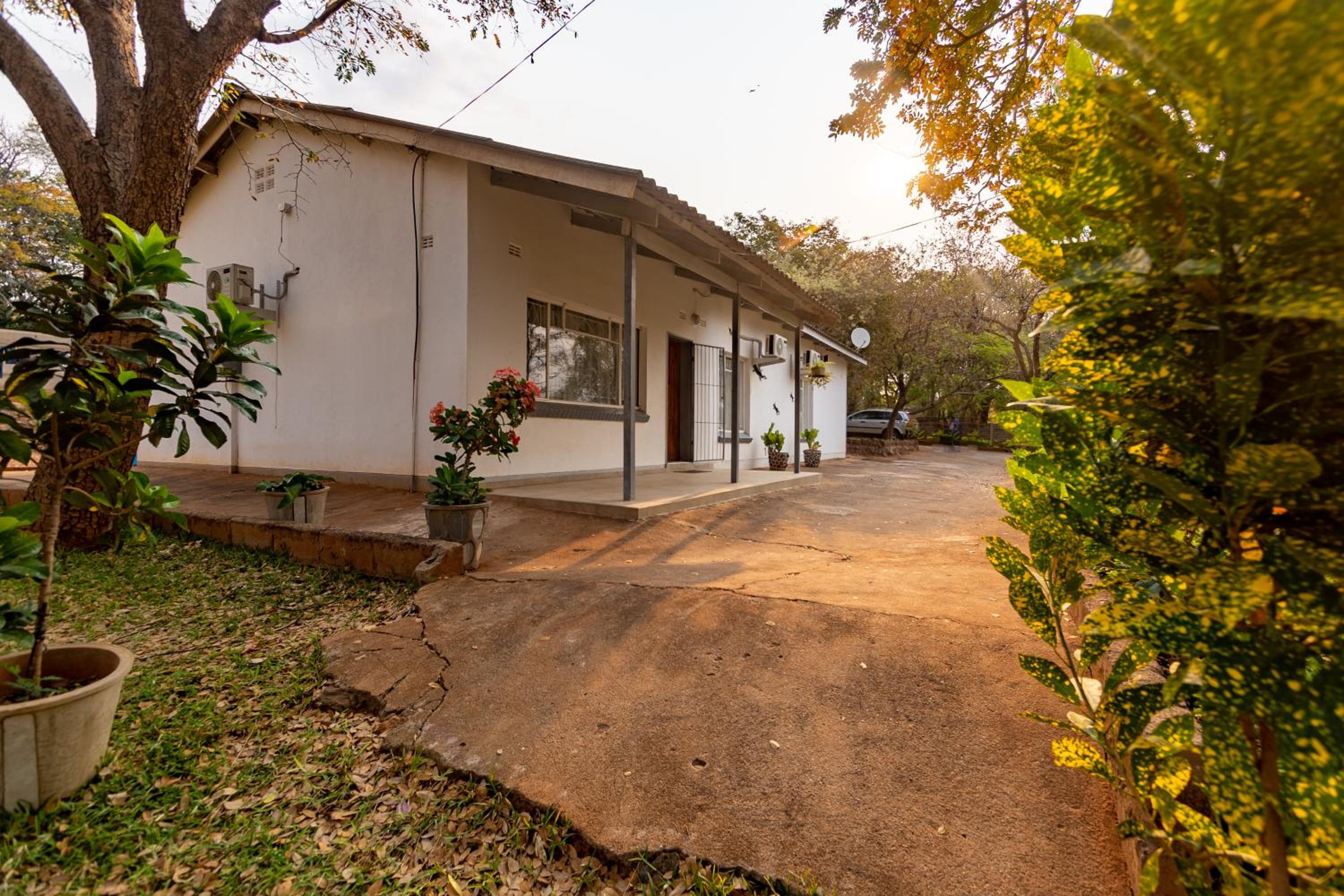 Wood Road Guest Lodge view 4