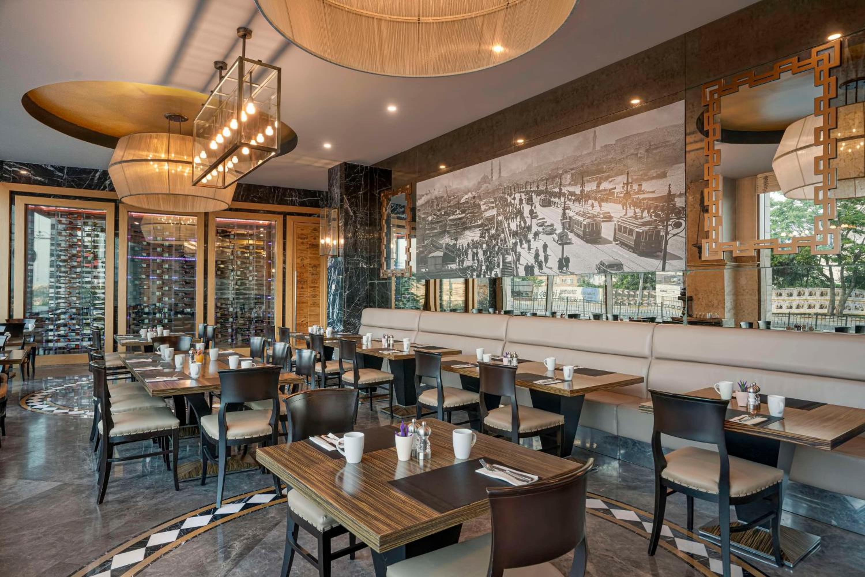 Radisson Blu Hotel Istanbul Pera - Image 25