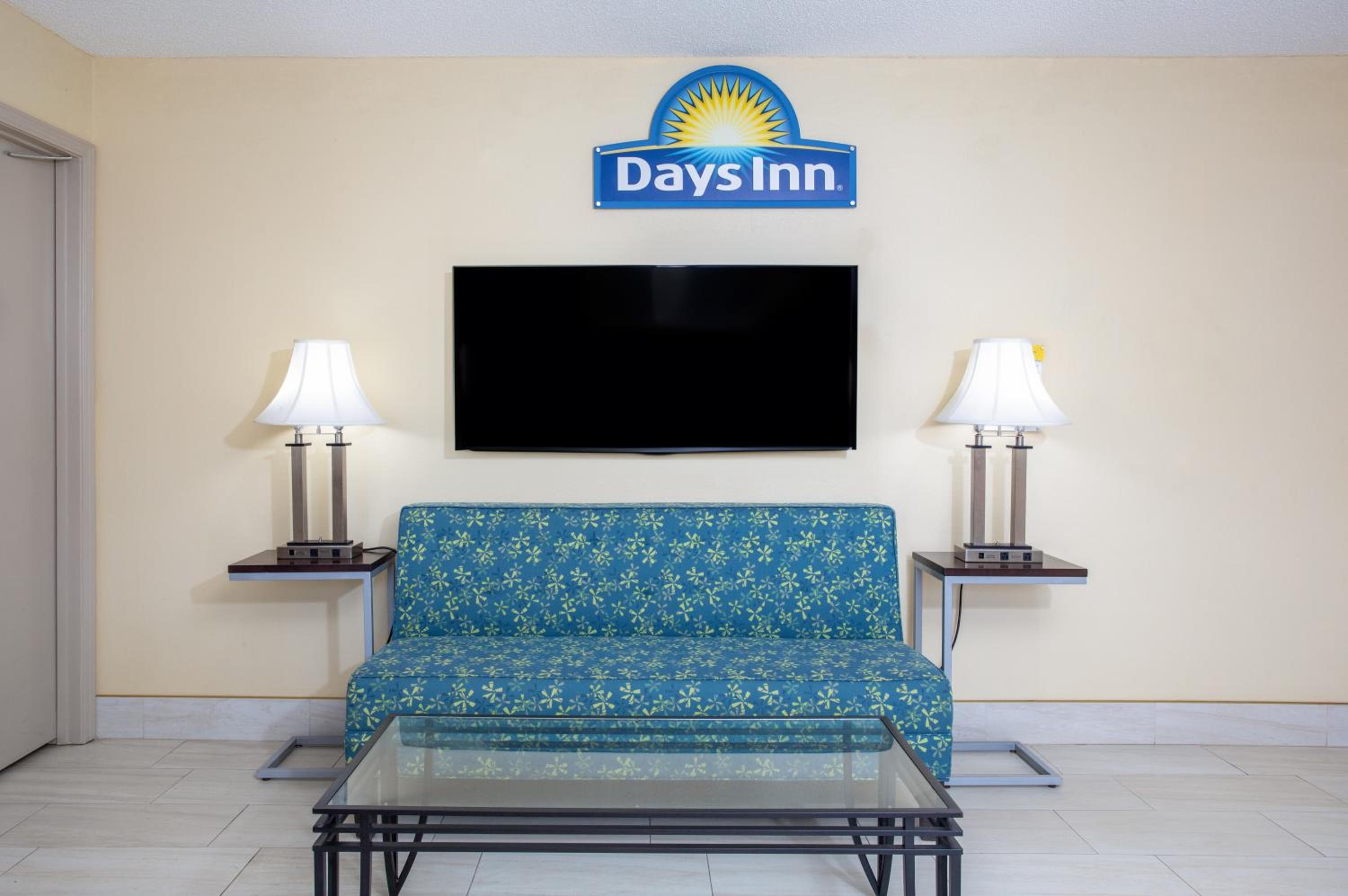 Days Inn by Wyndham Chipley - Property Image 6