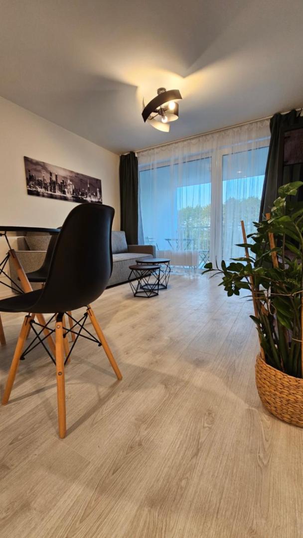 2 room Apartment with terrace, 2AK view 2