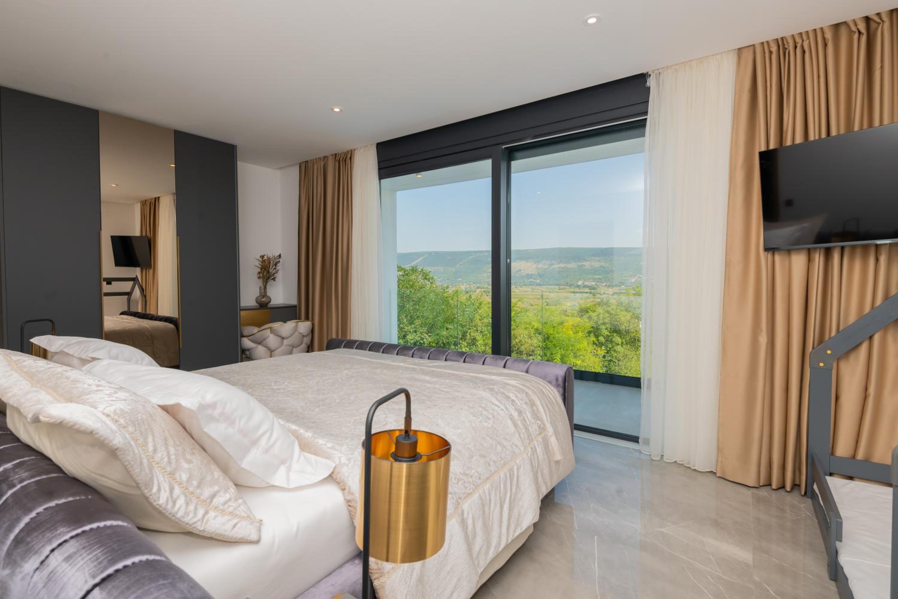 VILLA AQUALANDIA for 20 people view 4