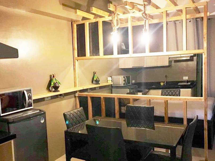 Chillhauz (SM,Ayala,IT,City) W/Pool & WiFi