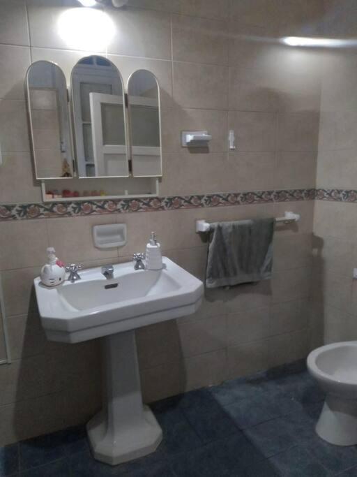 La Casona, chalet rural en finca con piscina JUNÍN DE MENDOZA