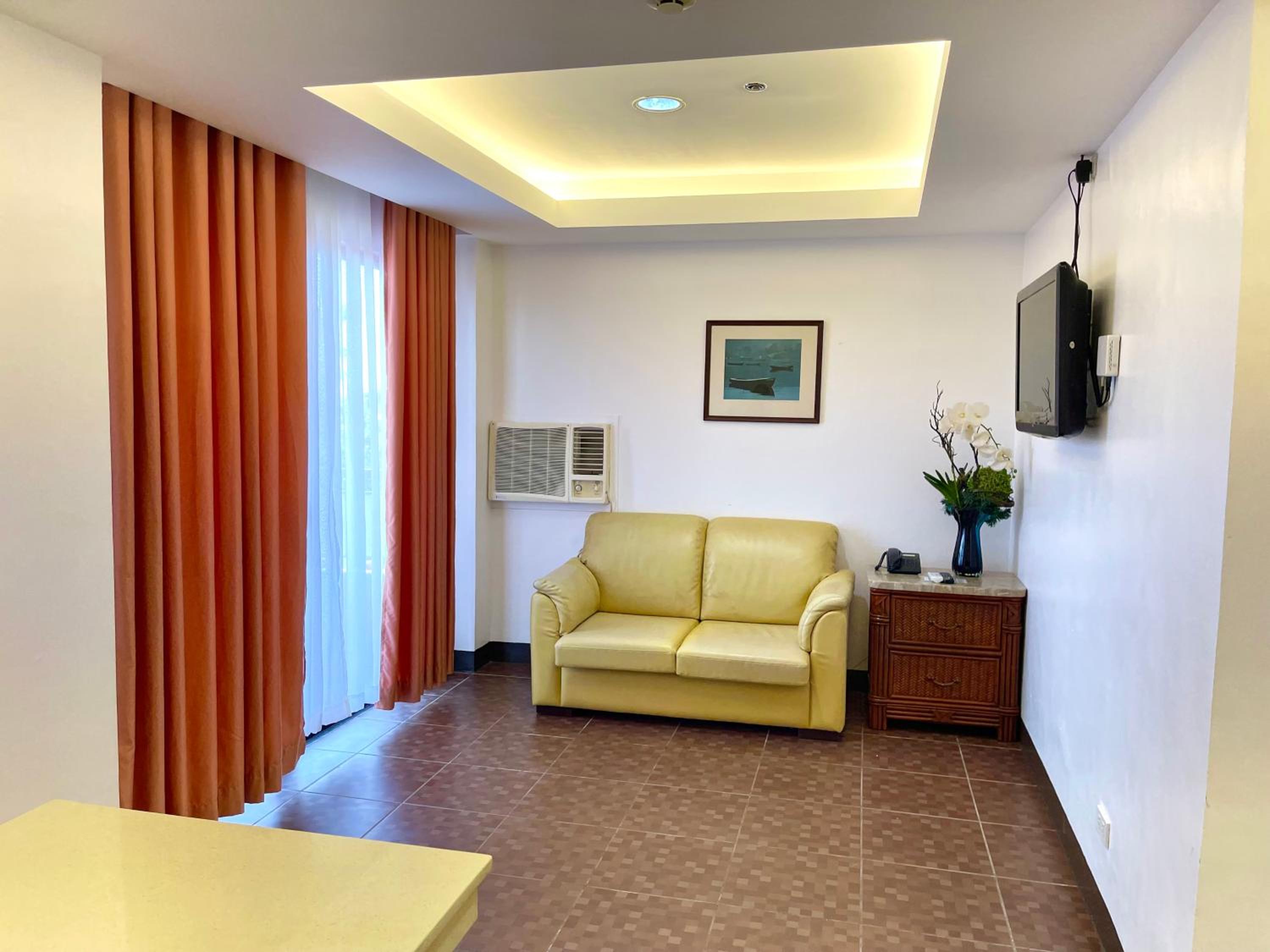 Palmbeach Resort Mactan Cebu powered by Cocotel view 5