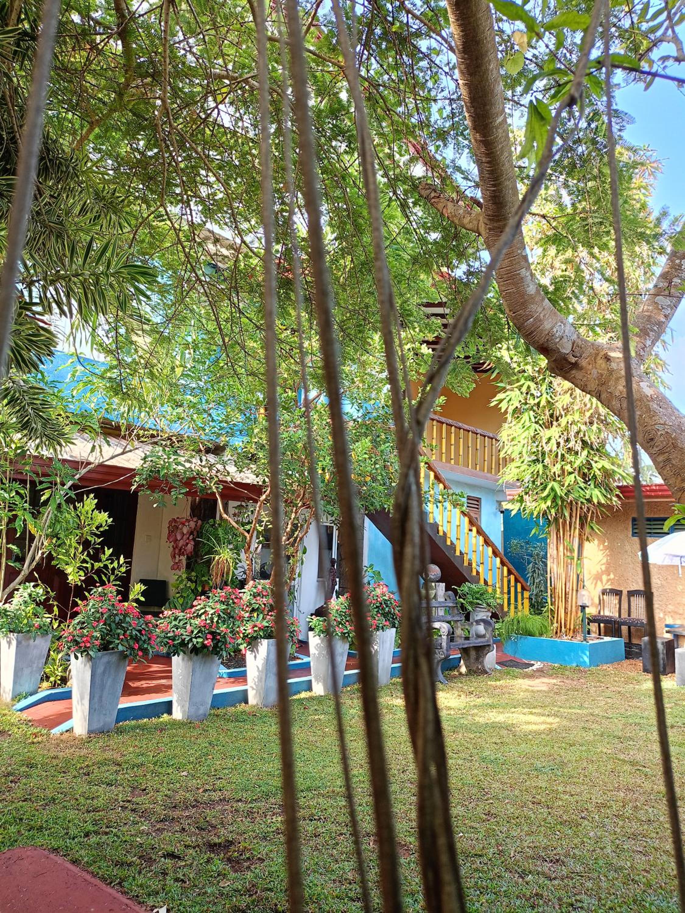 Hotel Raj Mahal Inn - Image 1