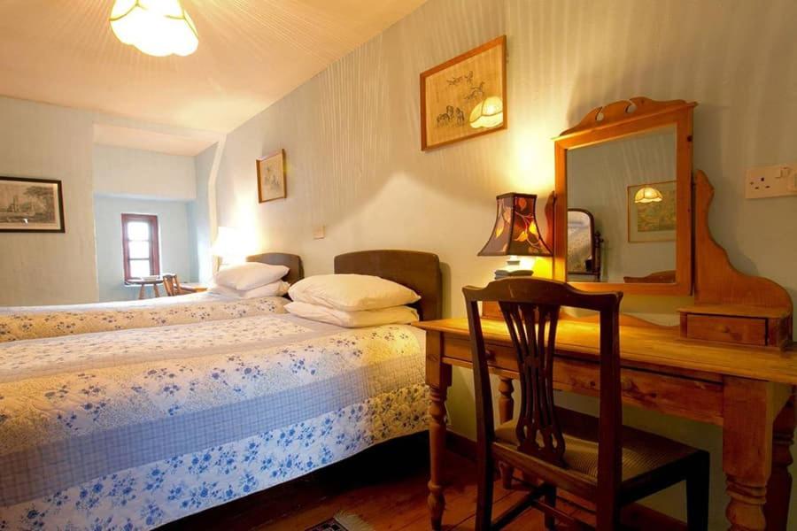 The Manor at Plane Castle - Sleeps 8 - Pets Ok