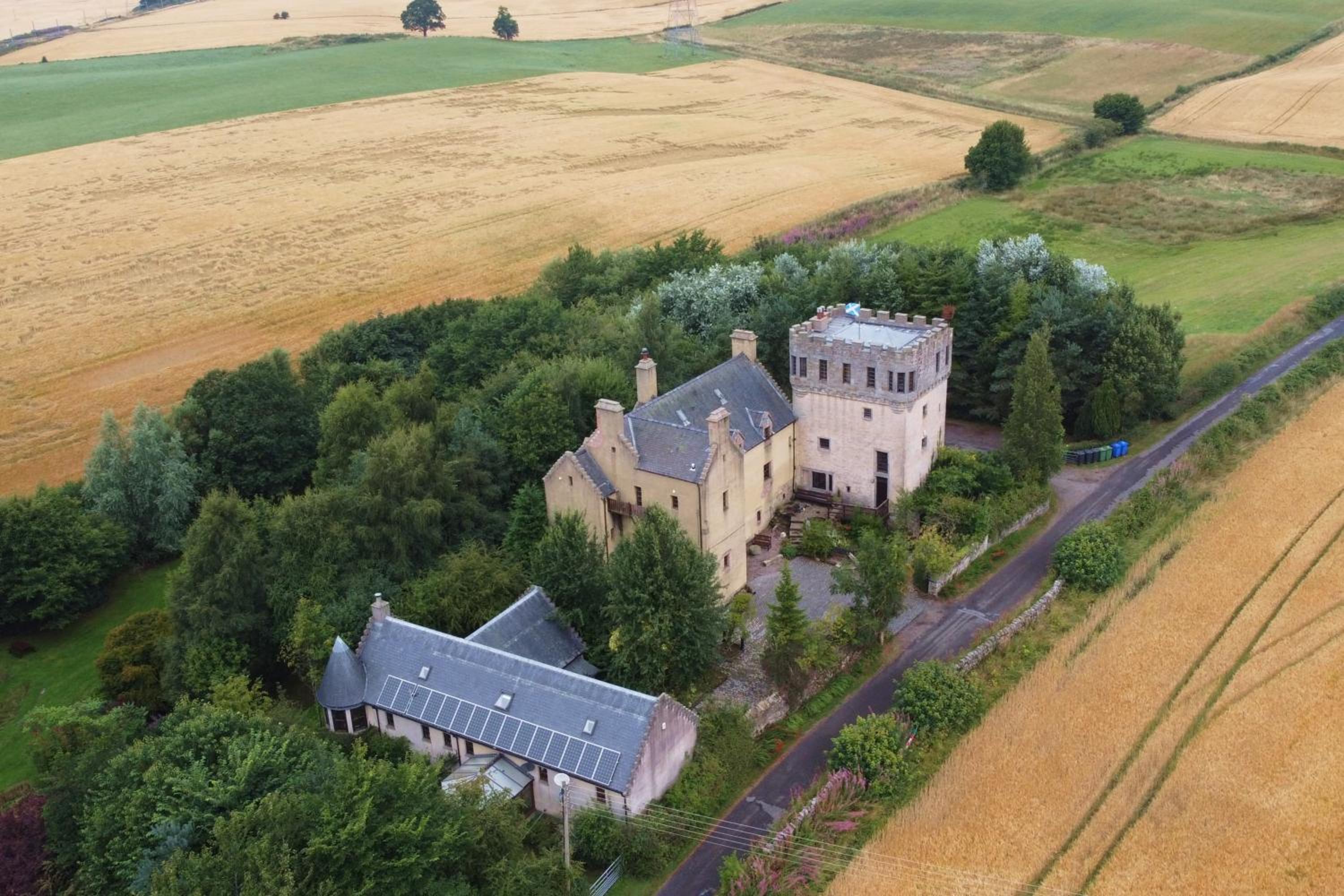 The Manor at Plane Castle - Sleeps 8 - Pets Ok