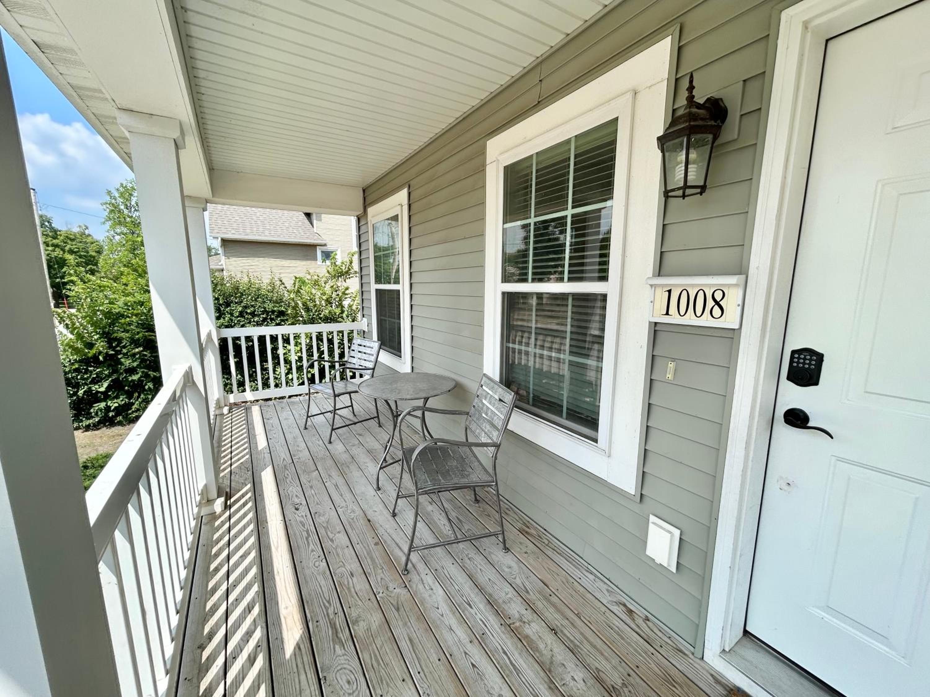 Cozy Modern Newbo Area Home view 4