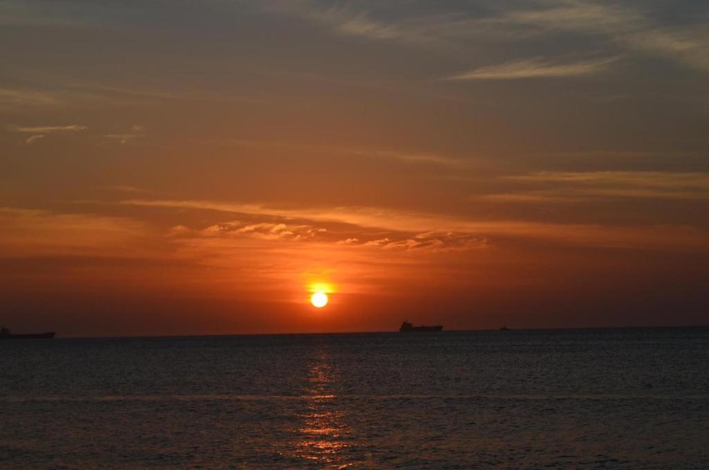 APARTAMENTO CON VISTA AL MAR