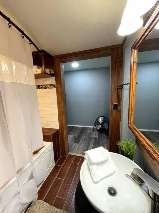 Palmers Cozy Cottage mountainside getaway