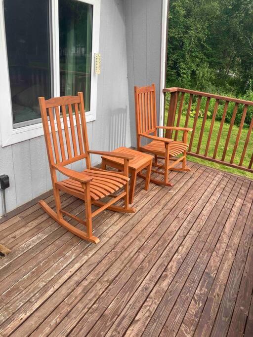 Palmers Cozy Cottage mountainside getaway