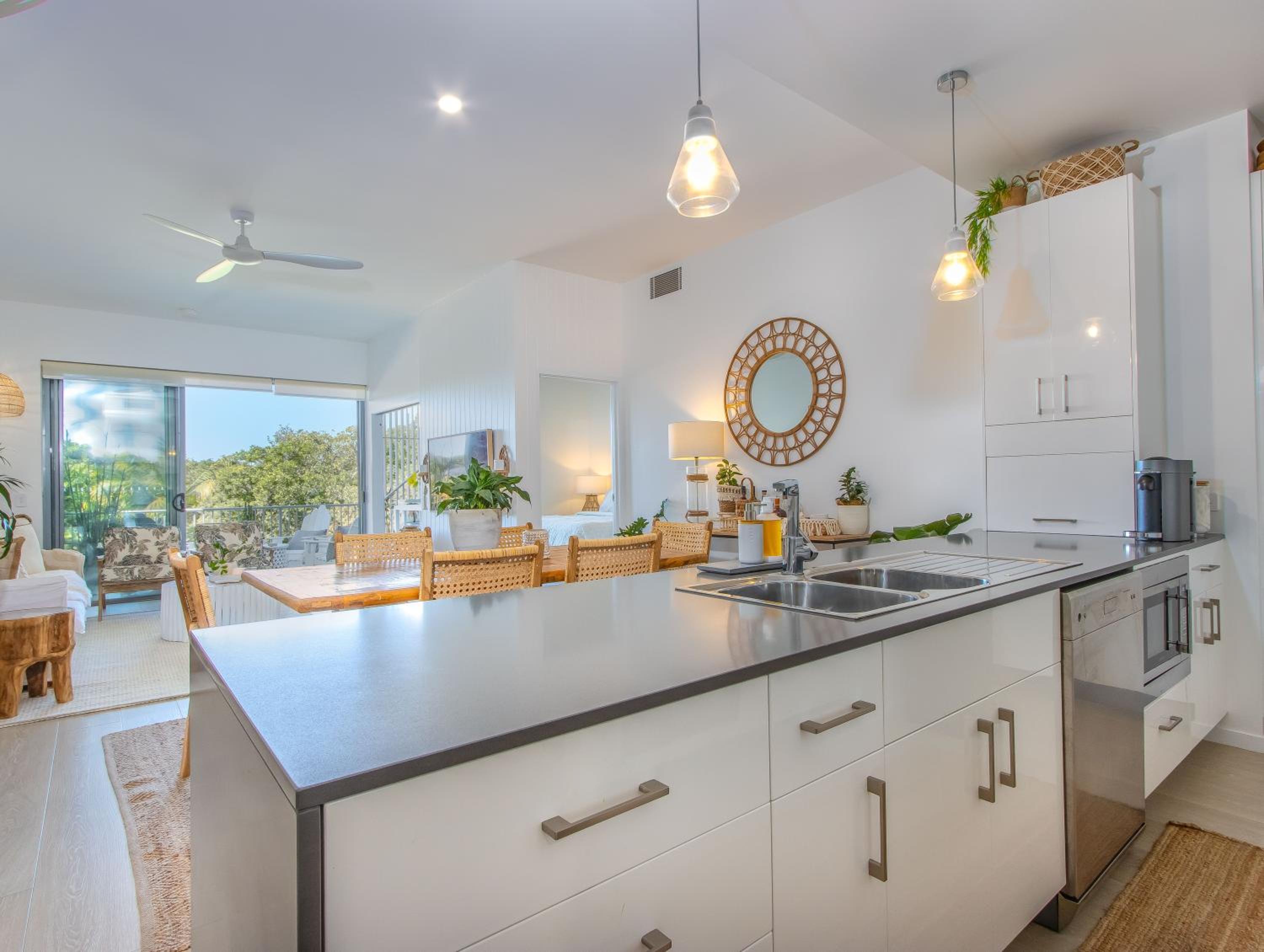 Drift North Beachfront Apartments - Private Apartments