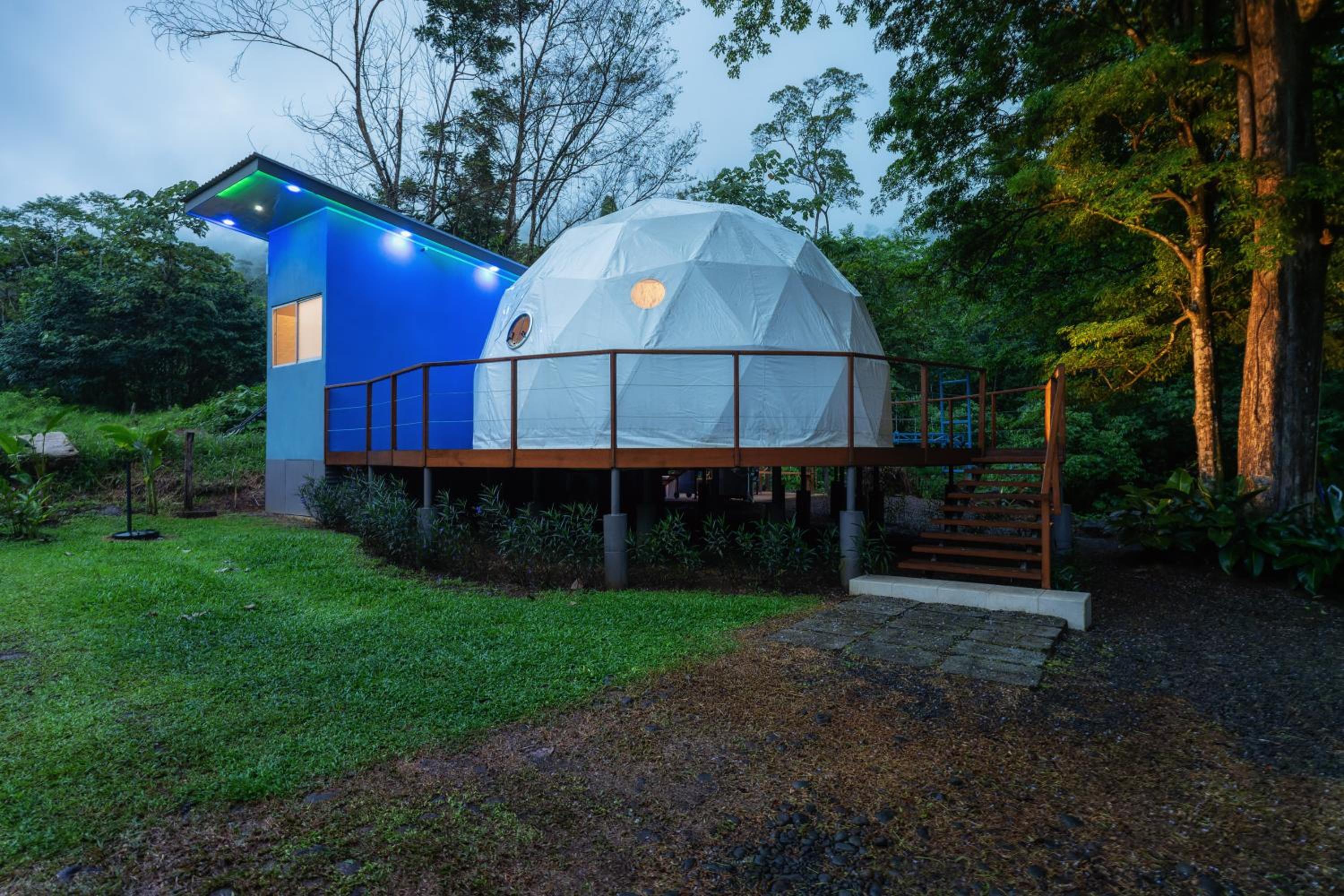 Bitzu Dome-Bijagua Riverside Glamping