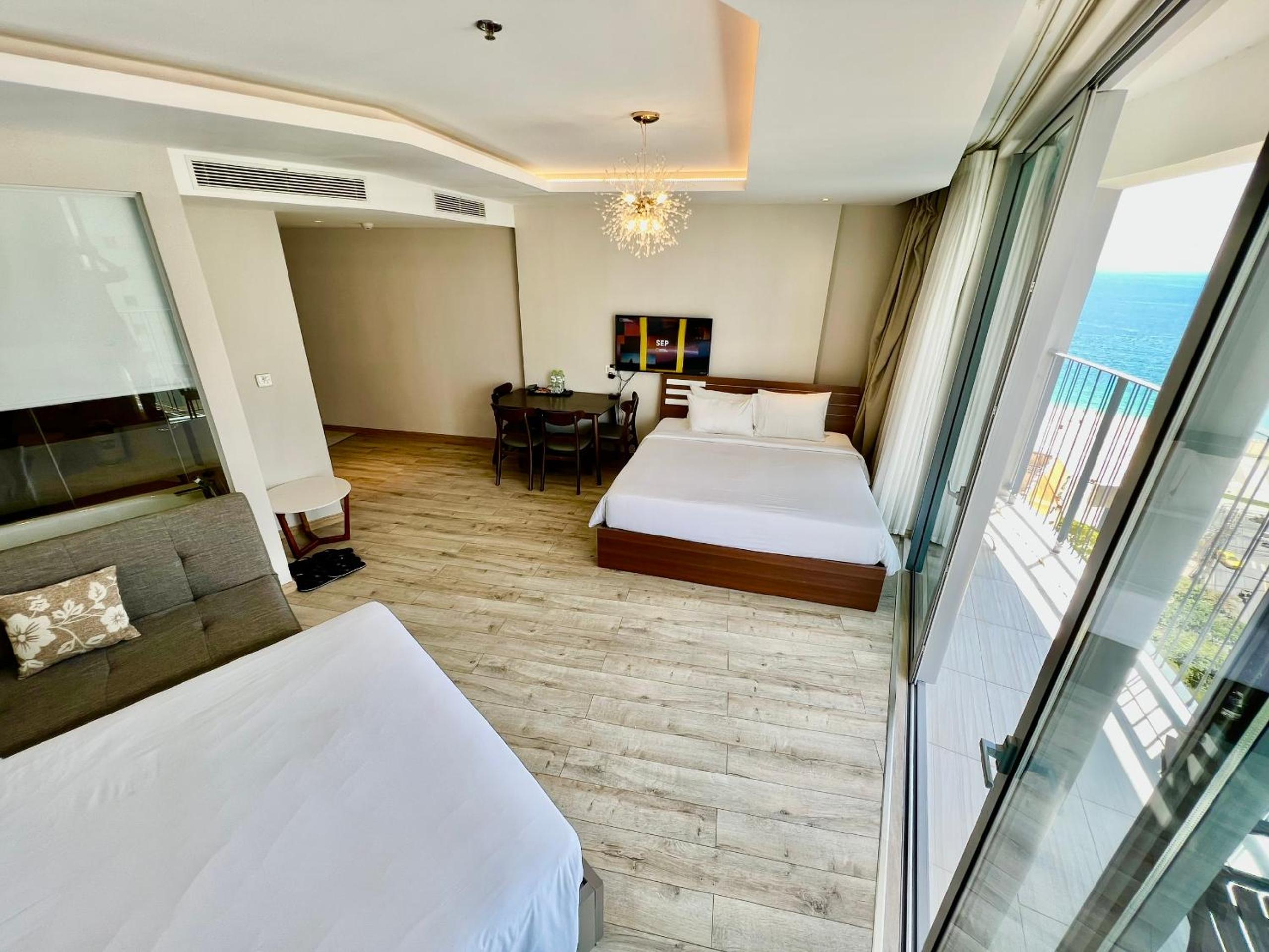 RIS Panorama Condotel