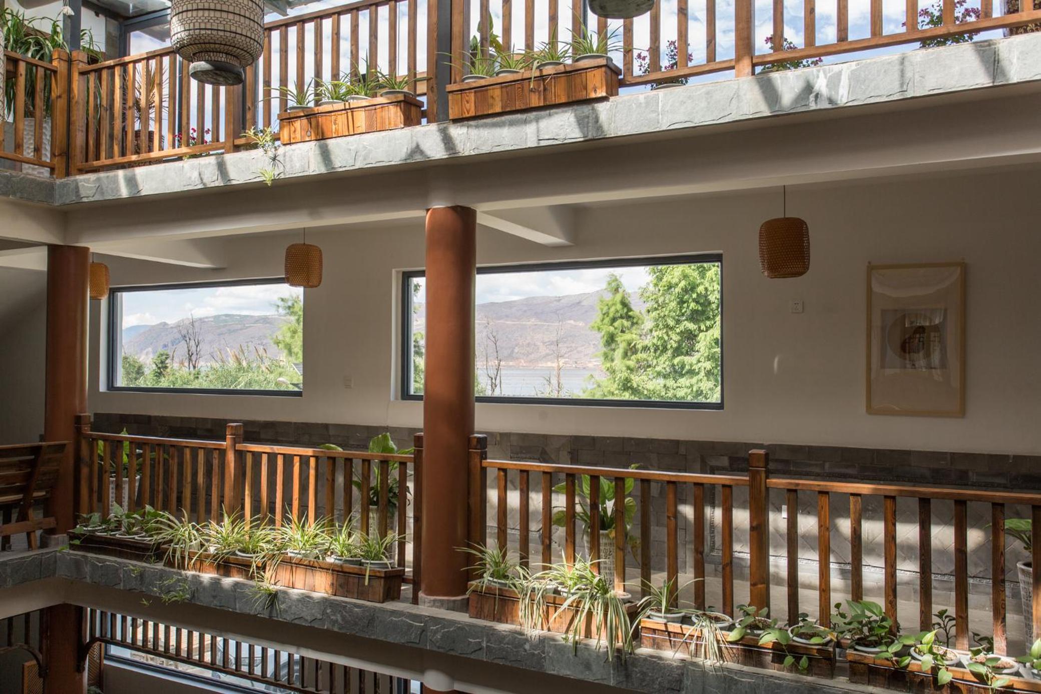 Dali Yanyuan Erhai Retreat