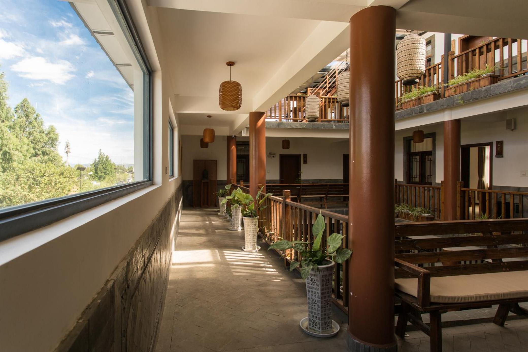 Dali Yanyuan Erhai Retreat