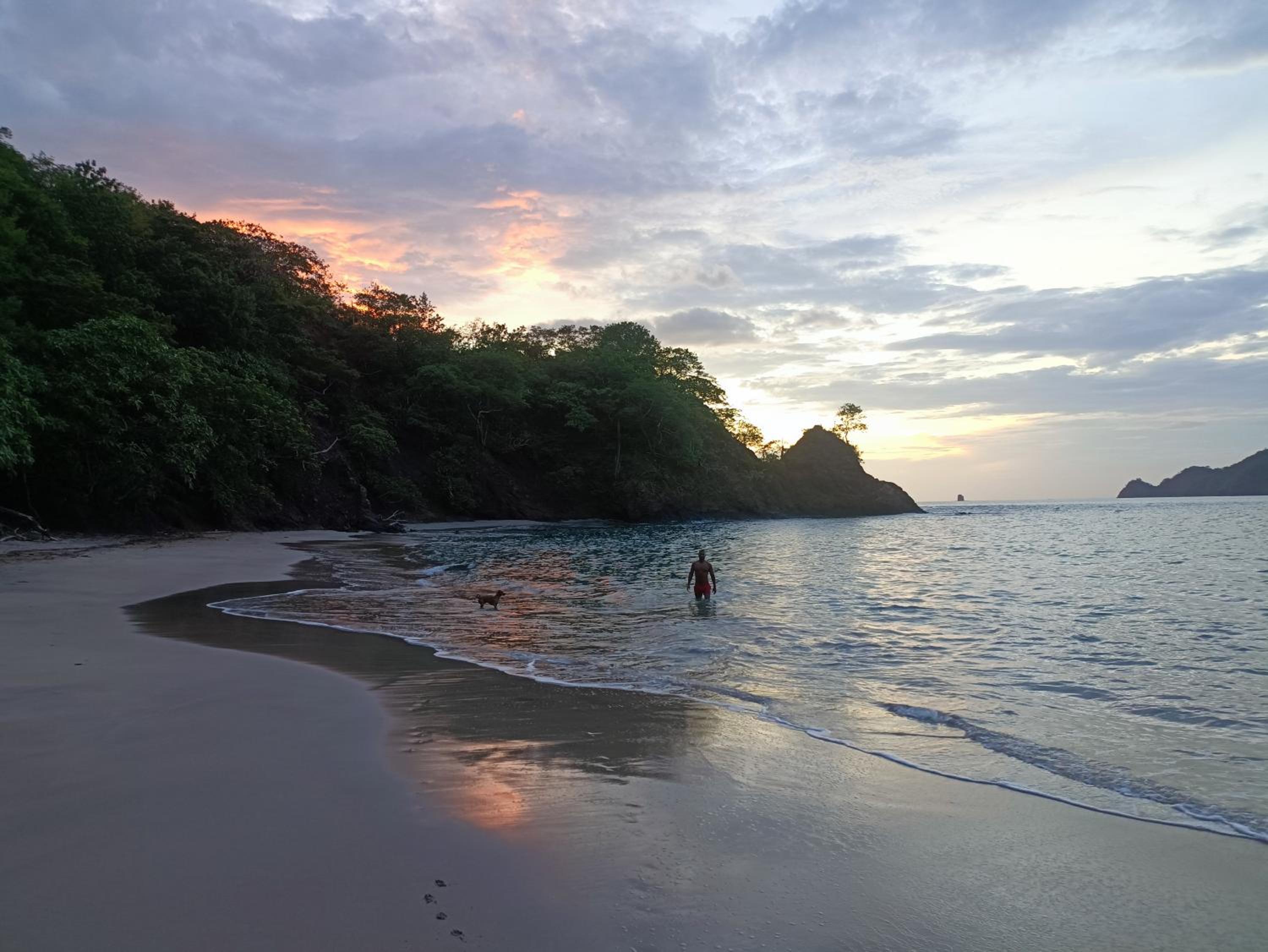 Bitzu Dome-Bijagua Riverside Glamping