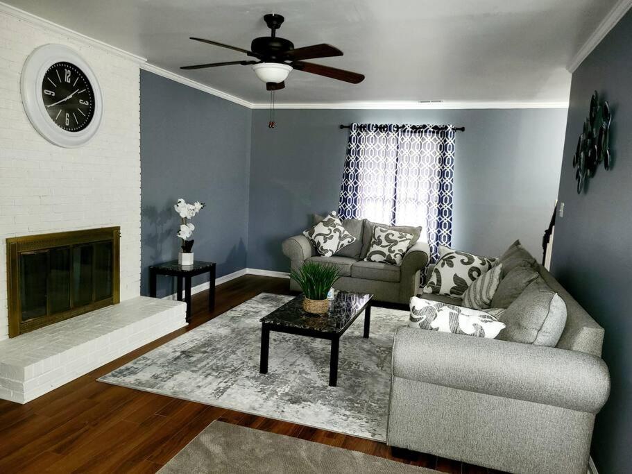 Spacious 3 Bedroom 2.5 Baths home. Free parking and Wi-Fi view 3