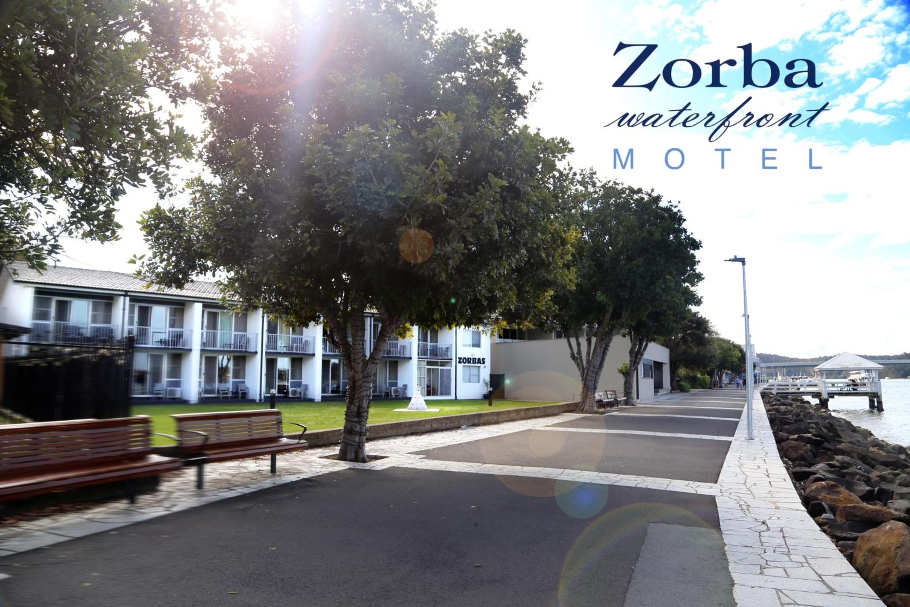 Zorba Waterfront Motel