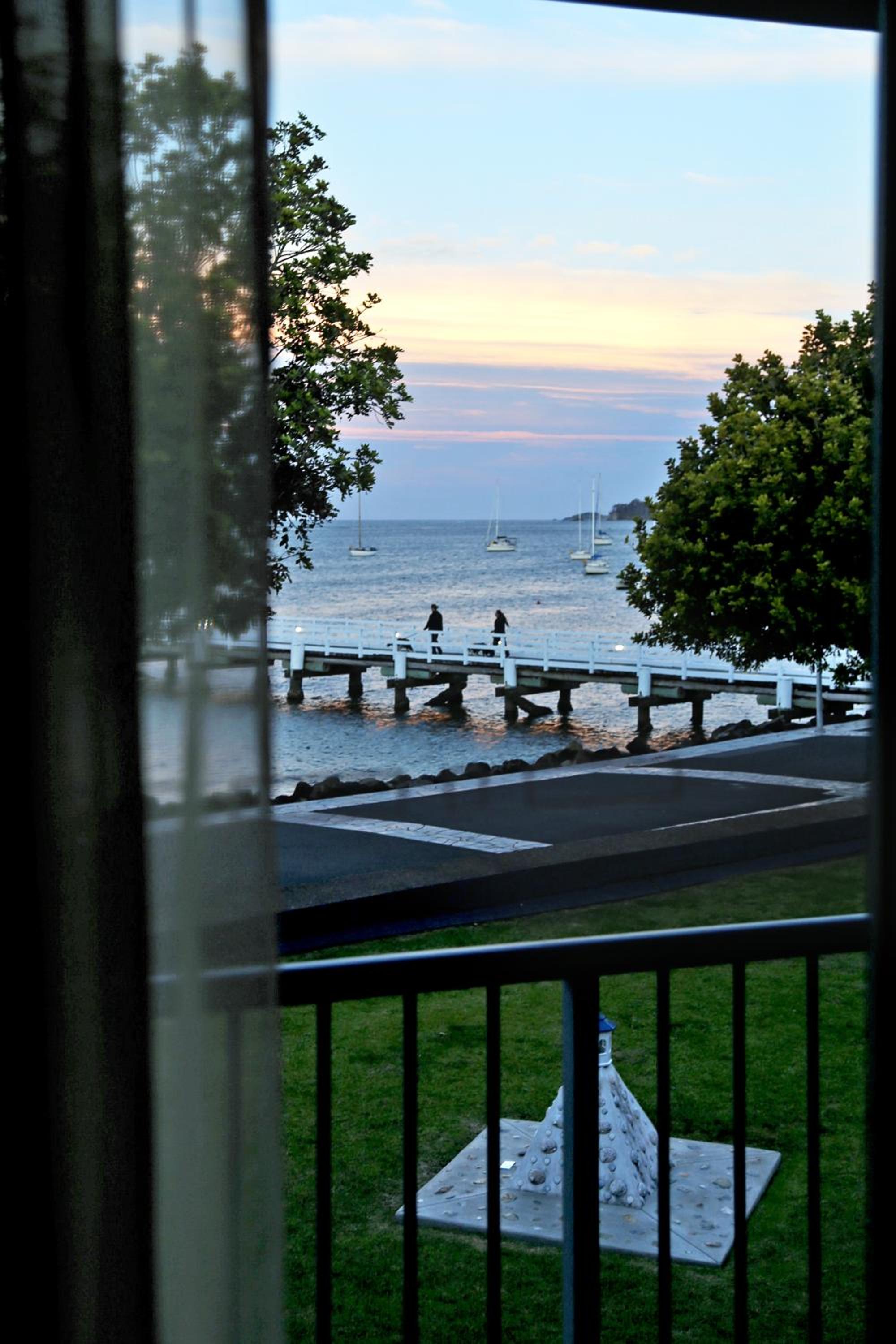 Zorba Waterfront Motel