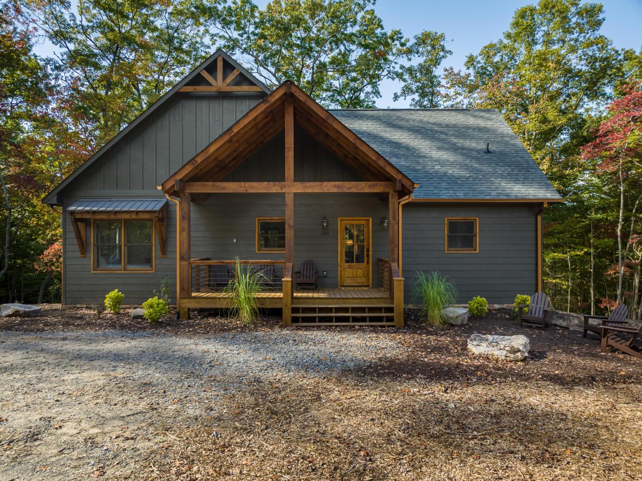 Hotel Peaceful Luxury Cabin, Hot Tub, Games, 3 Fireplaces