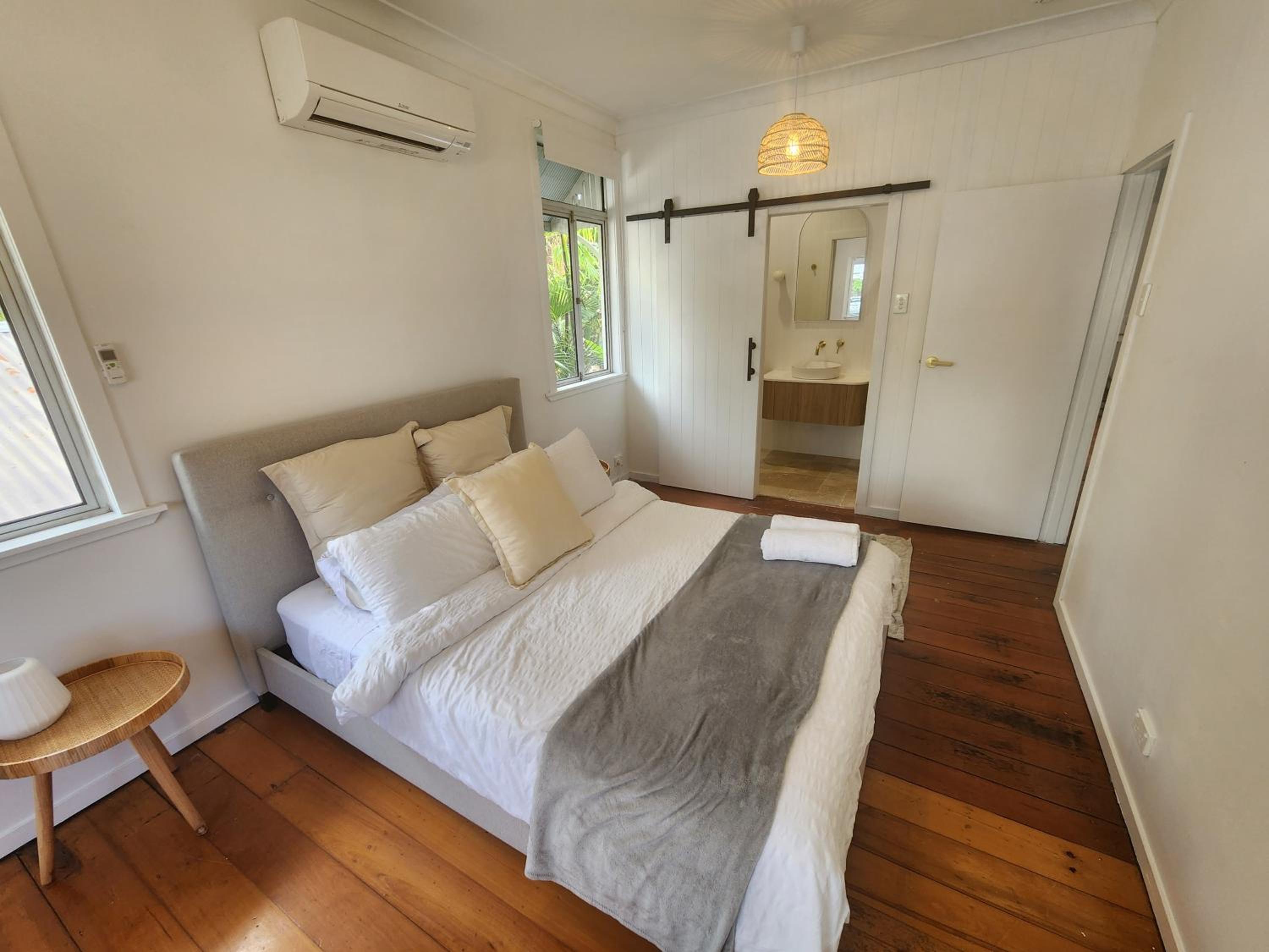 Brisbane Vacations - Classic Brisbane Queenslander with Pool Yard - Property Image 25