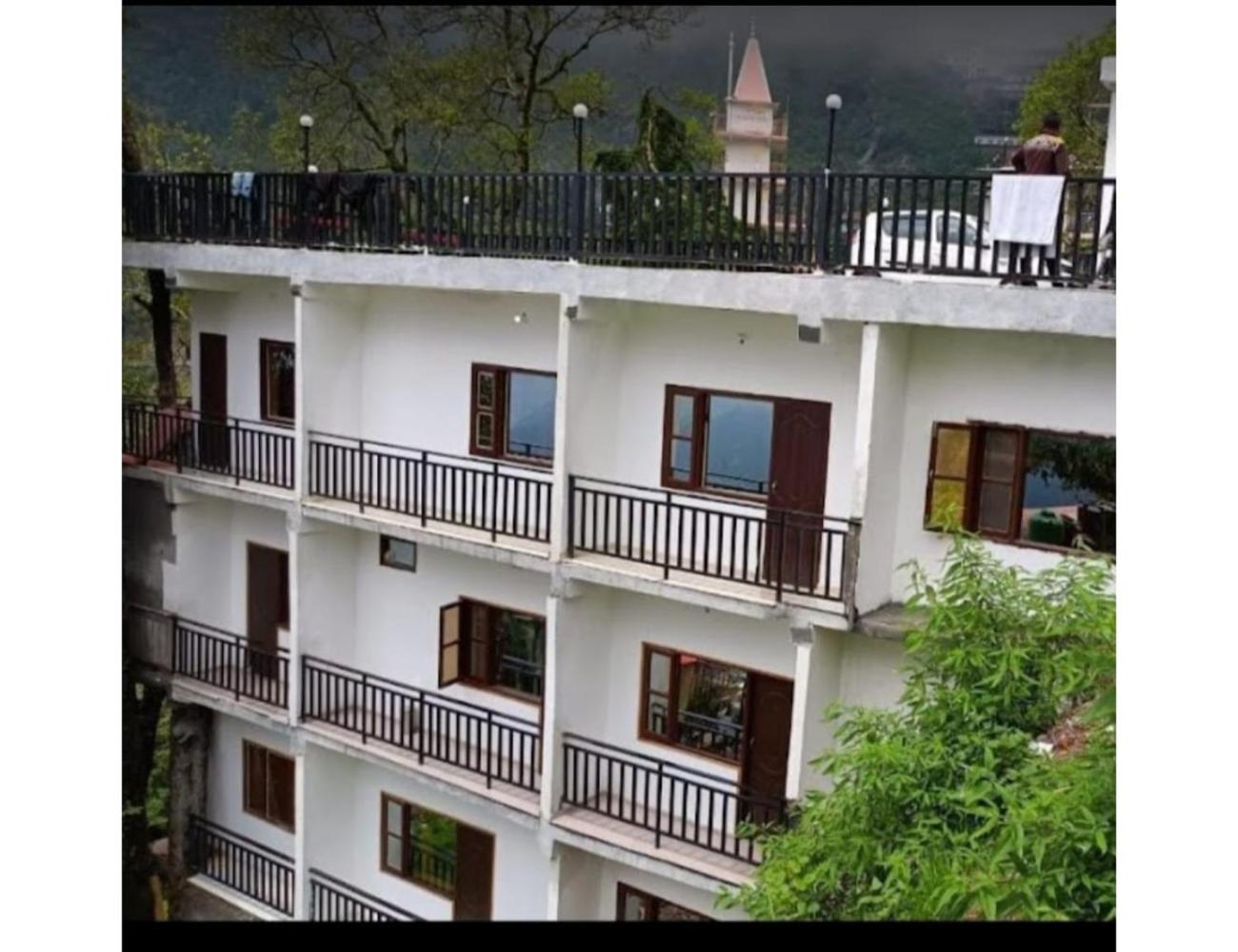 Hotel Inder Palace, Mussoorie view 4