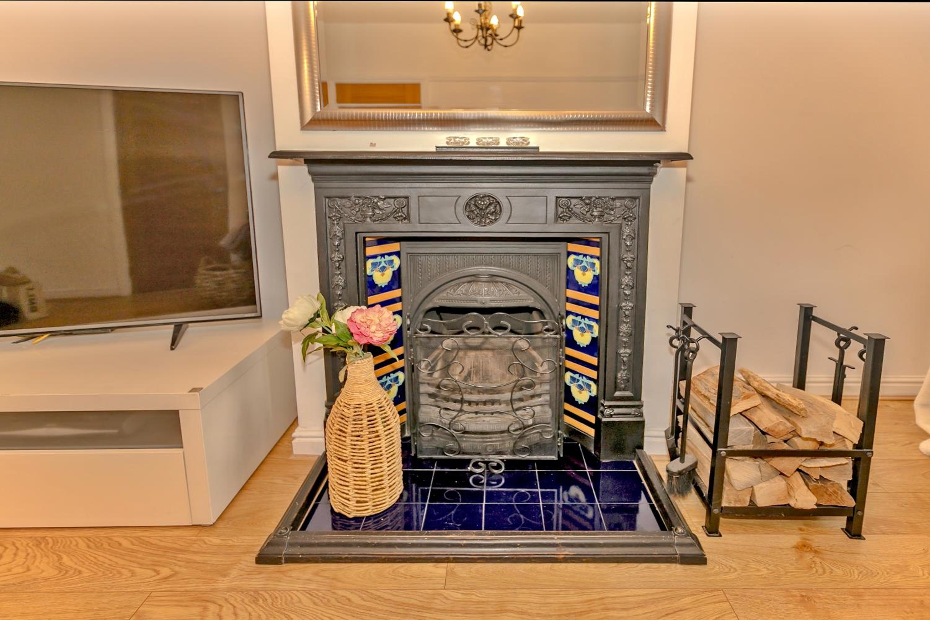 Finest Retreats - DeBarnes House