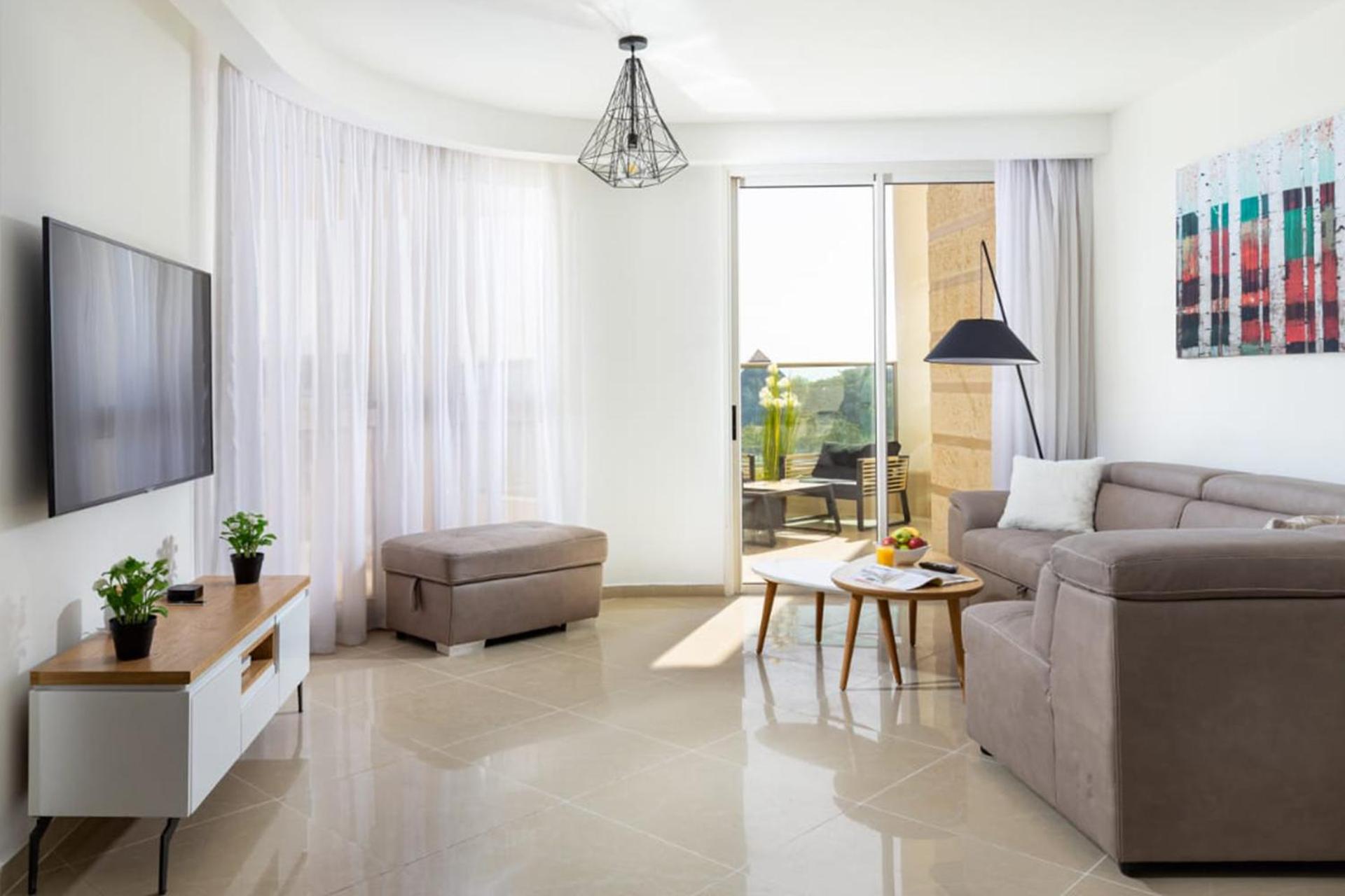 Mamad Bright Eilat escape with balcony and pool view 3