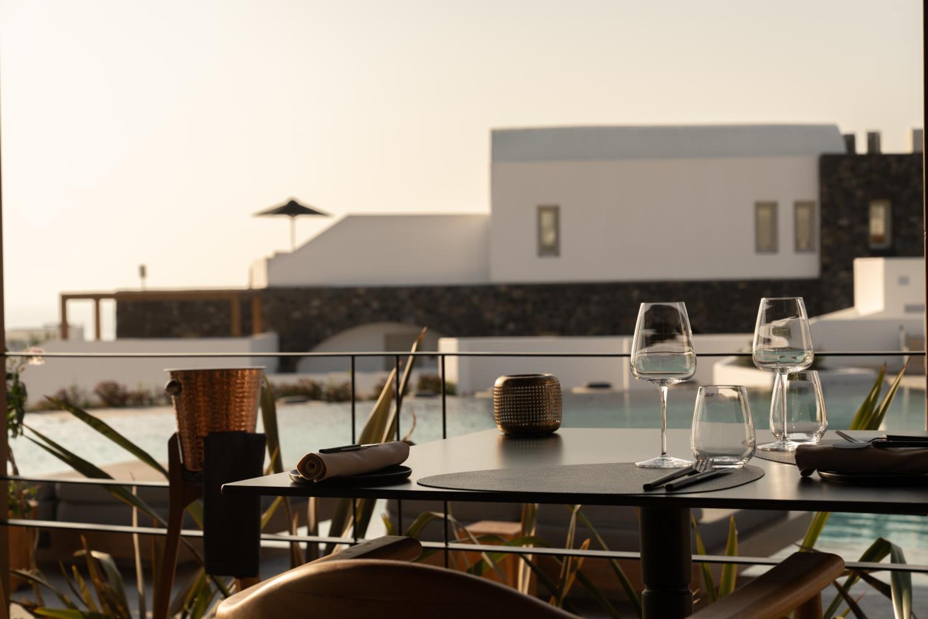 Santo Pure Oia Suites & Villas 60