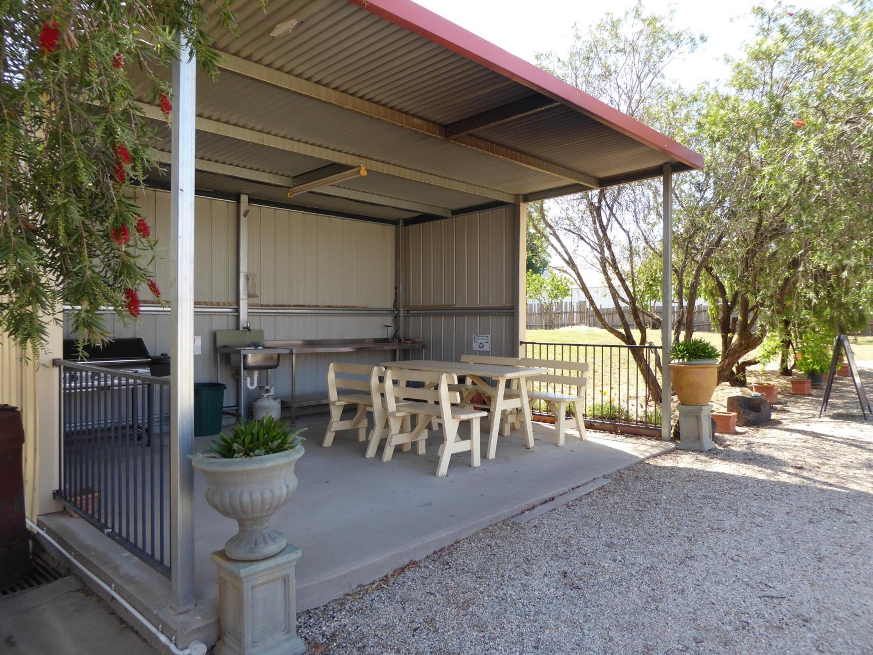 The Lydoun Motel