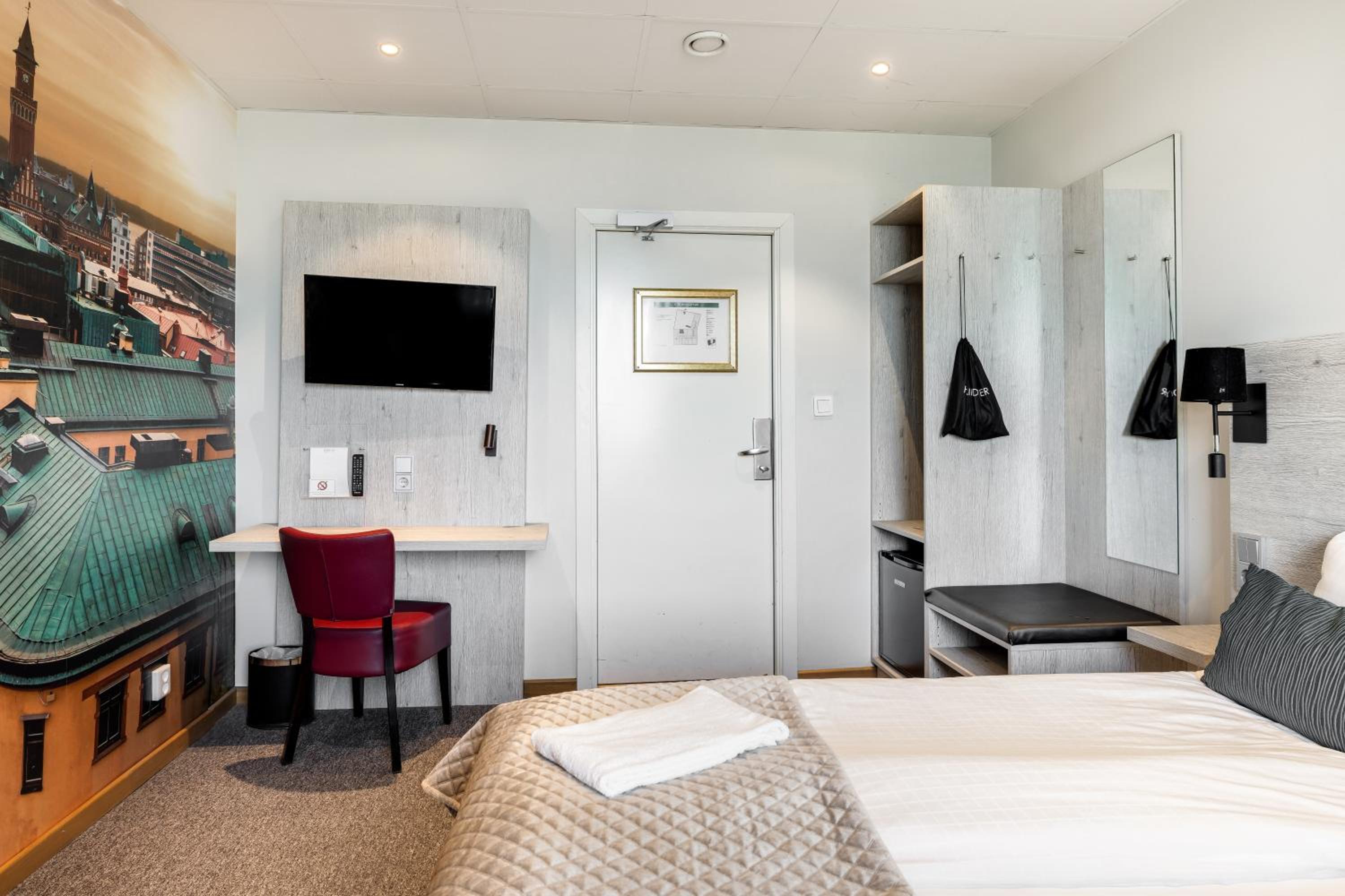 hotel room