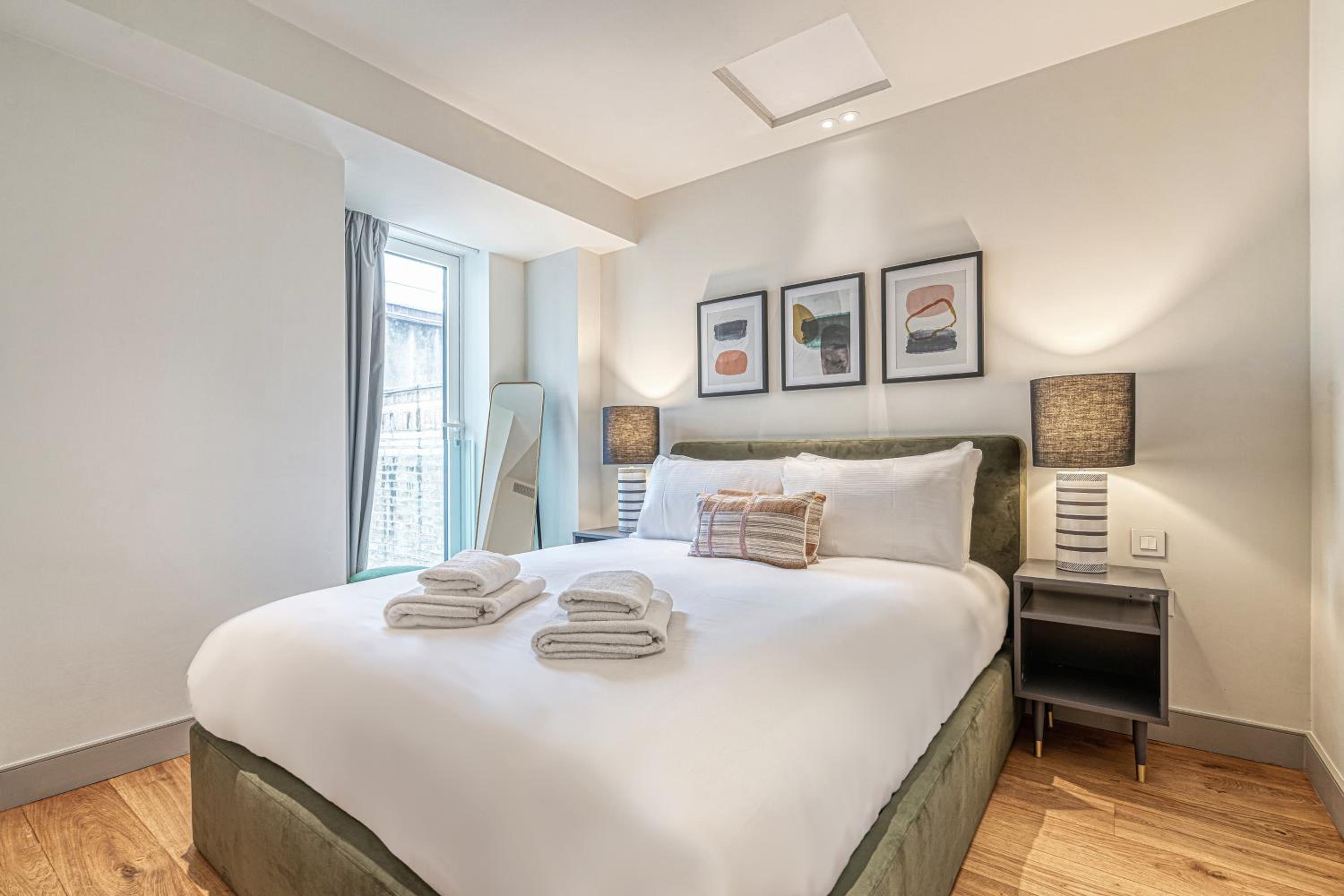 Luxury flats near Big Ben and London Eye
