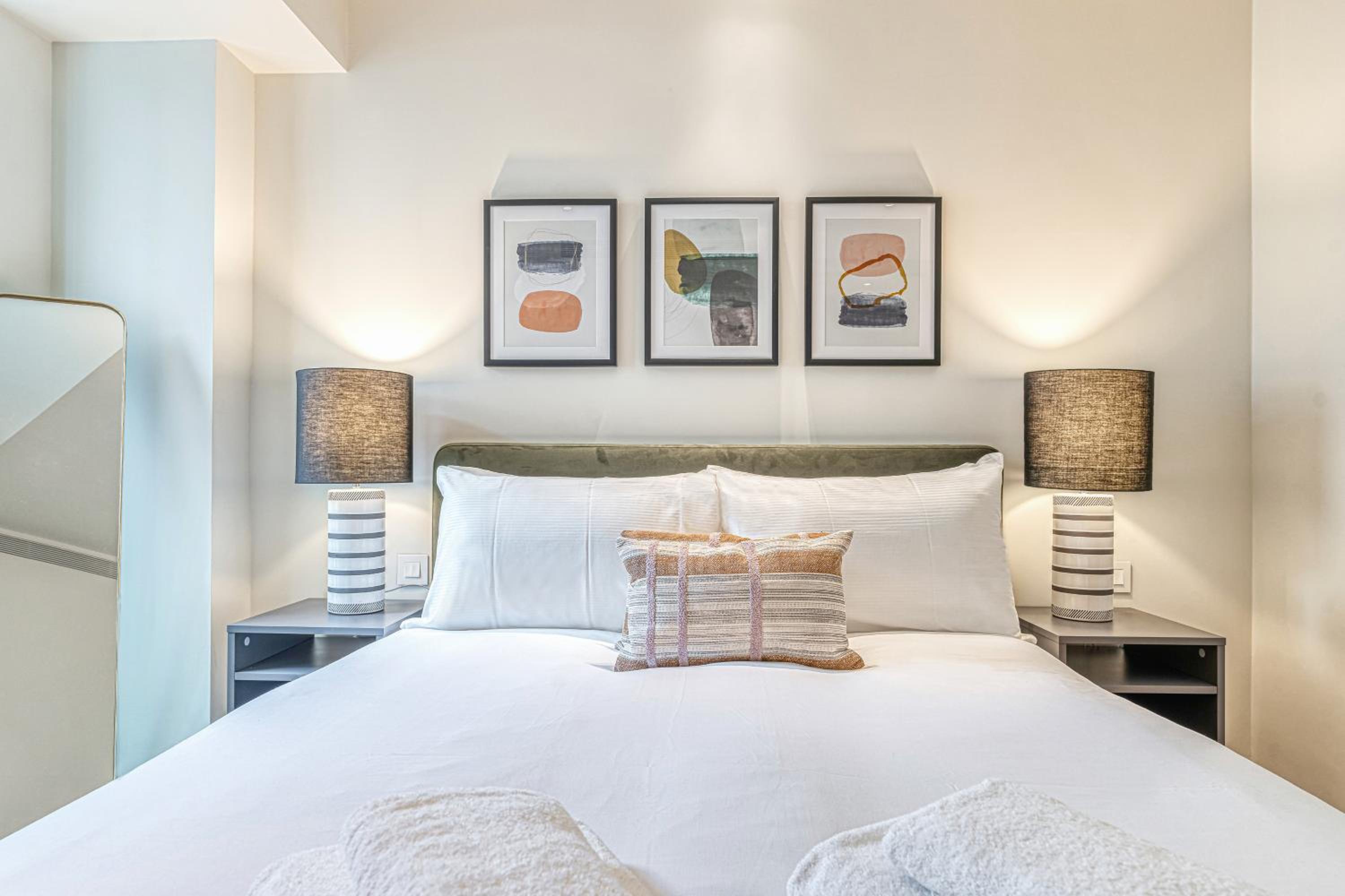 Luxury flats near Big Ben and London Eye