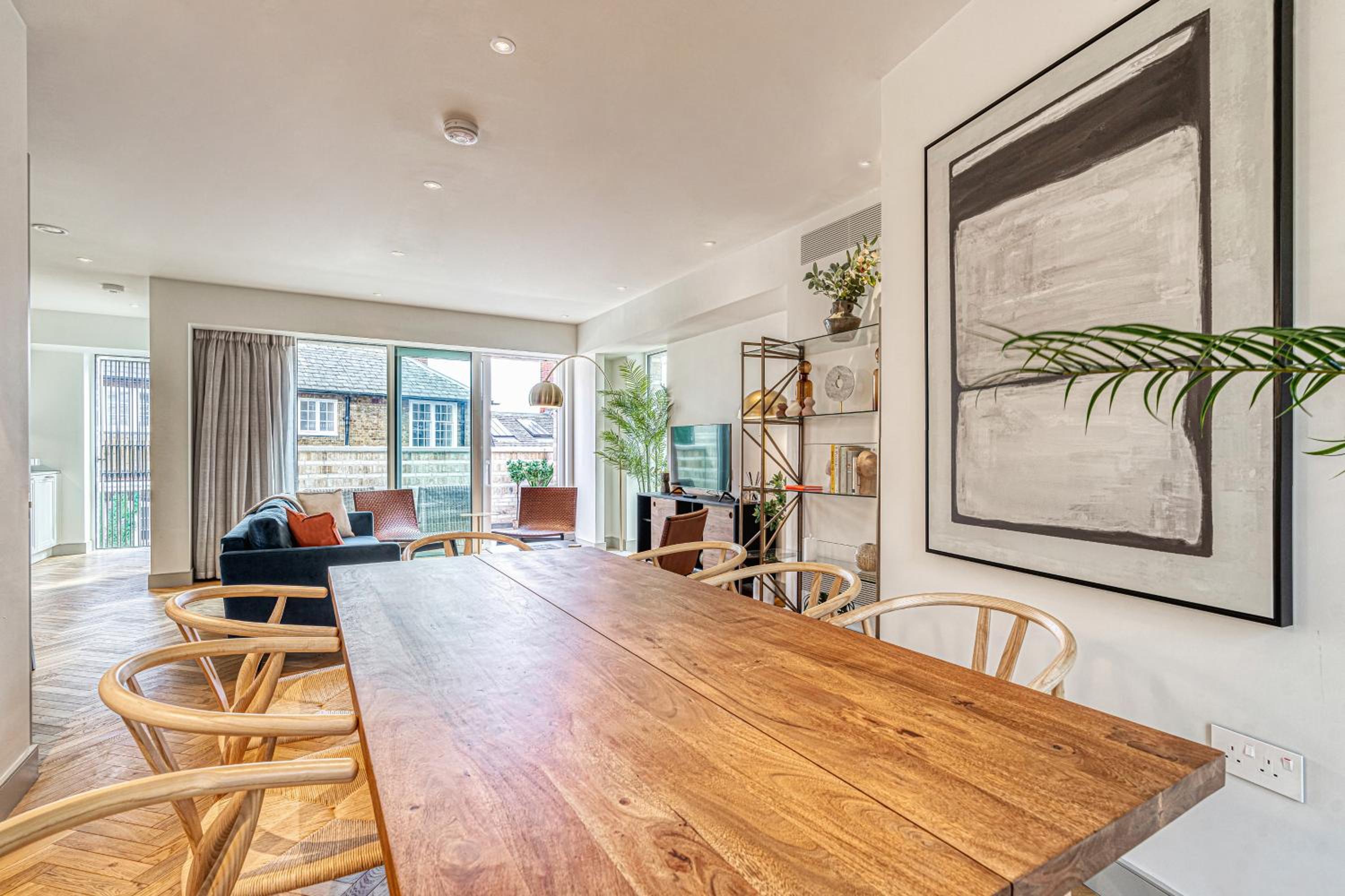 Luxury flats near Big Ben and London Eye