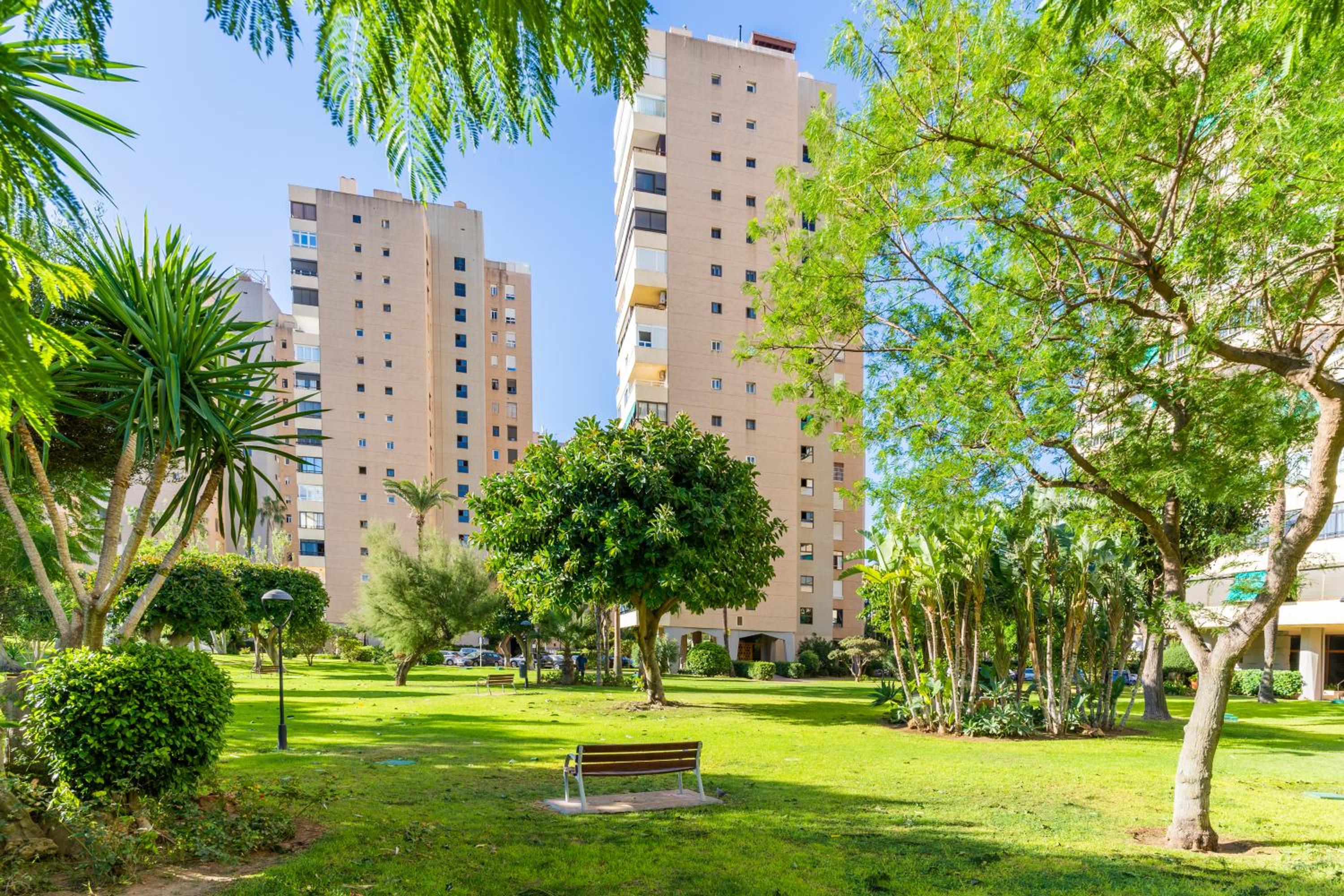 Apartamento frente al mar TORRES DE PLAYAMAR en Torremolinos