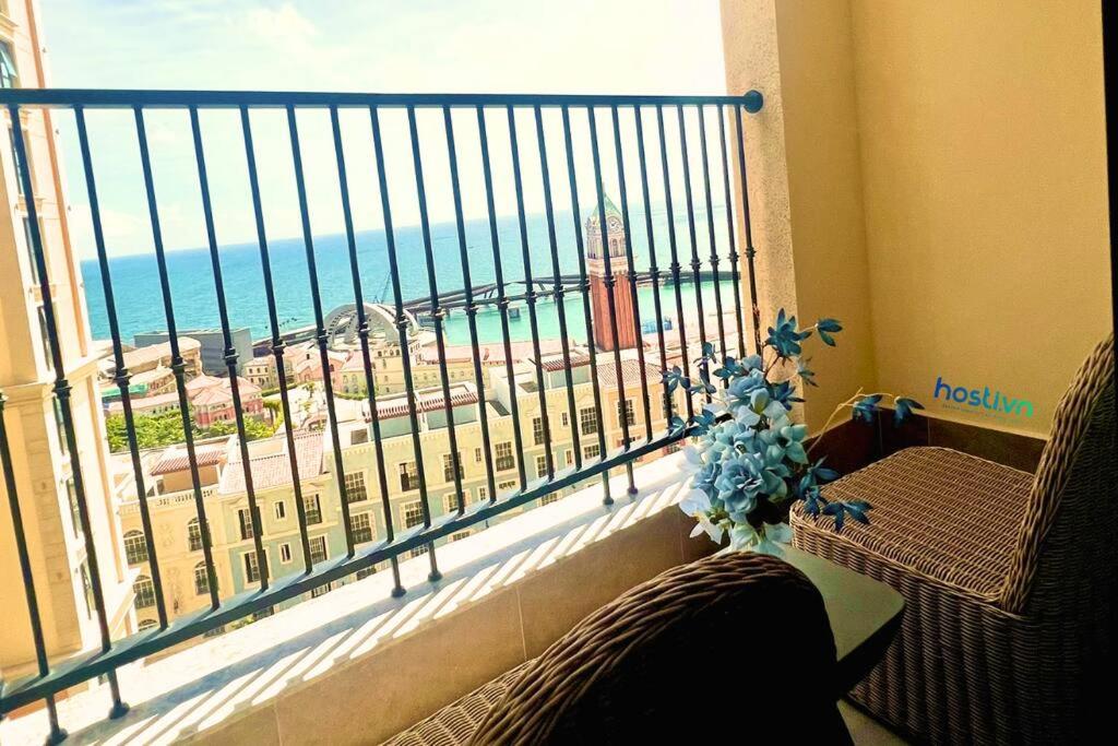 Hillside Mediterranean luxury condotel managed by Hosti view 5