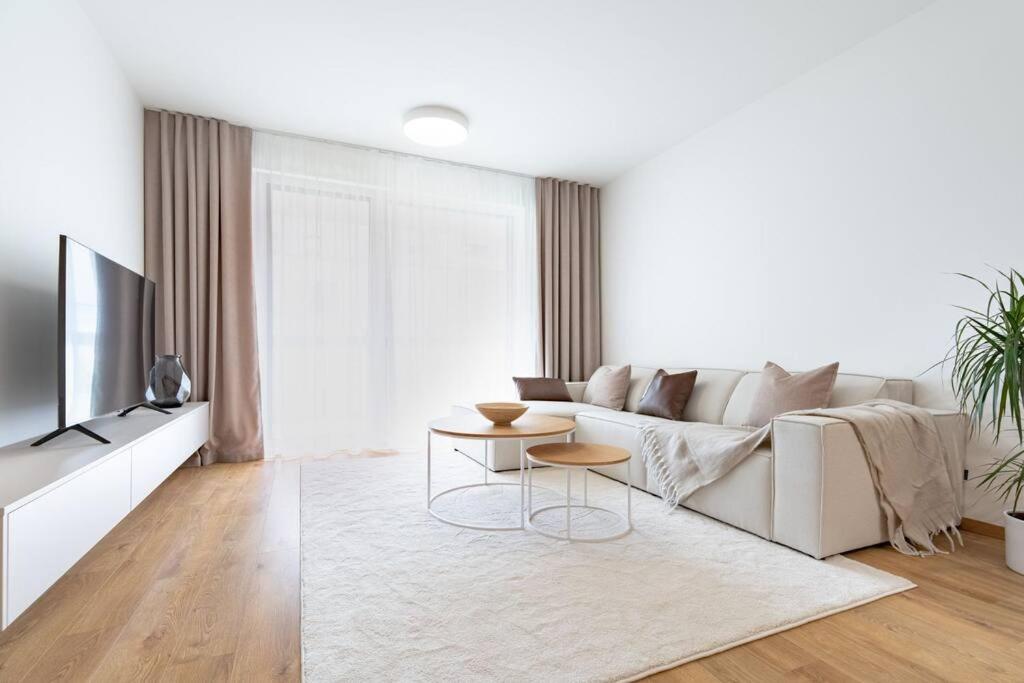 Apartmán Al-Garden s private garage parking free, 5 min pešo do centra