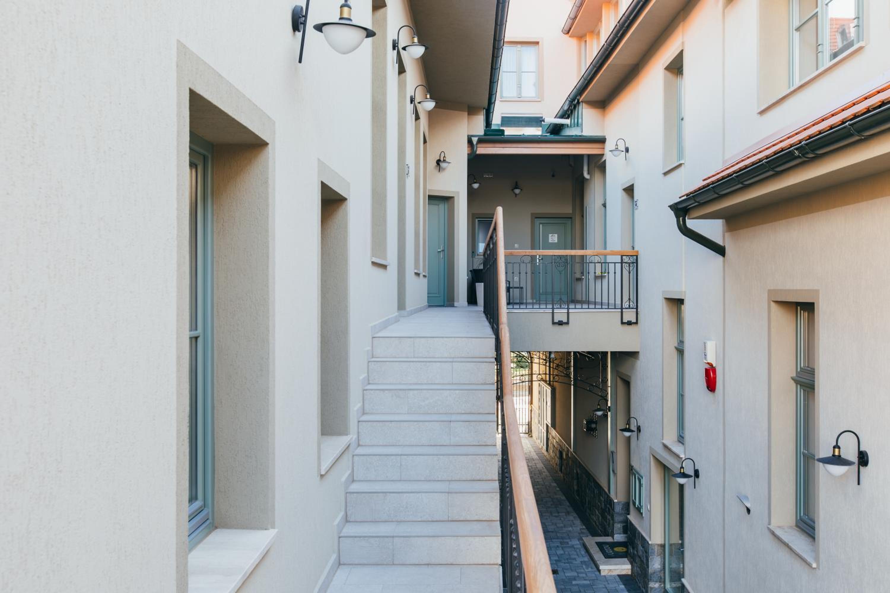 NOZON Apartments & Wellness