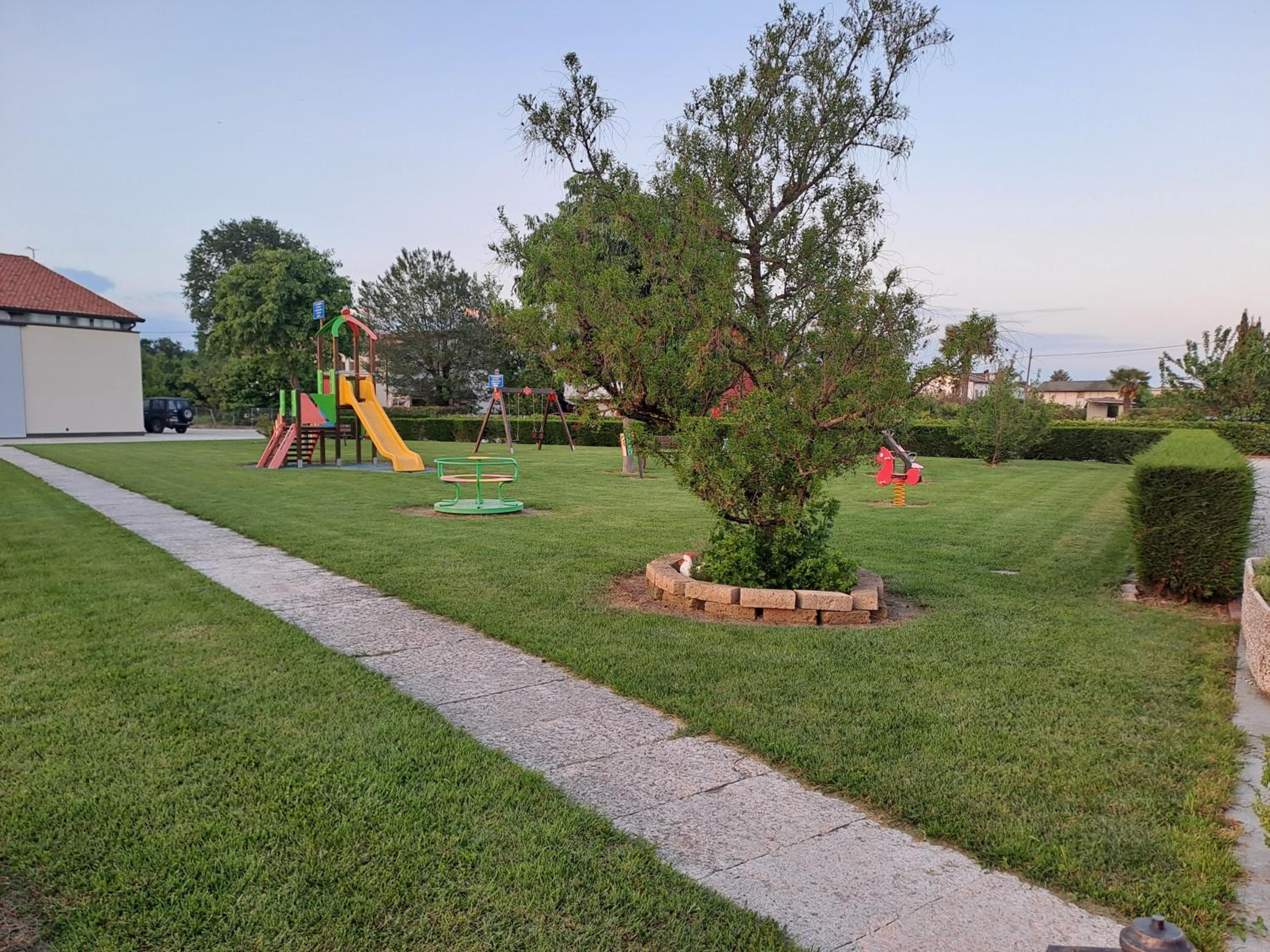 Photo 42