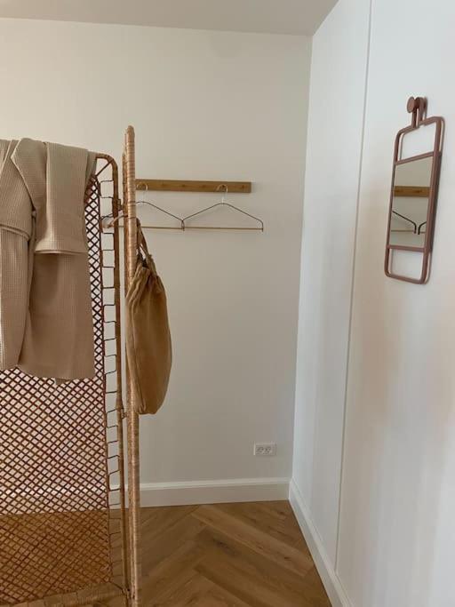 Nyrenoveret charmerende lejlighed i Odense C!