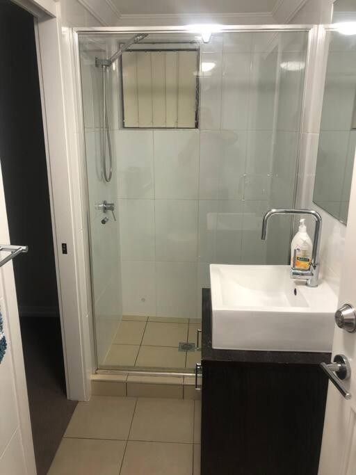 2BR + 2 Bathroom Brisbane Ground Unit, 40% discount on monthly