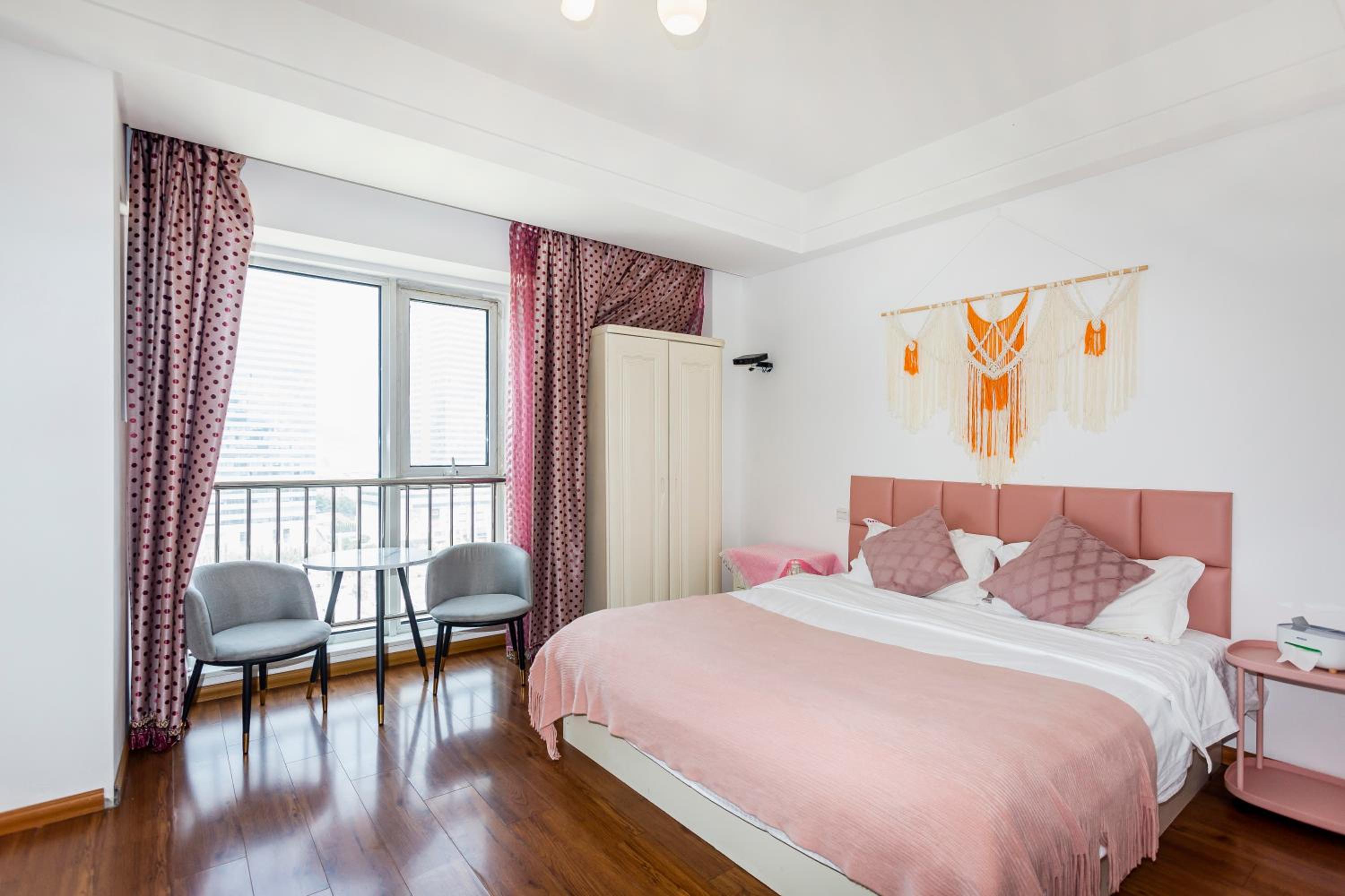 Dalian Hong Xi Yuan Apartment Wanda Plaza