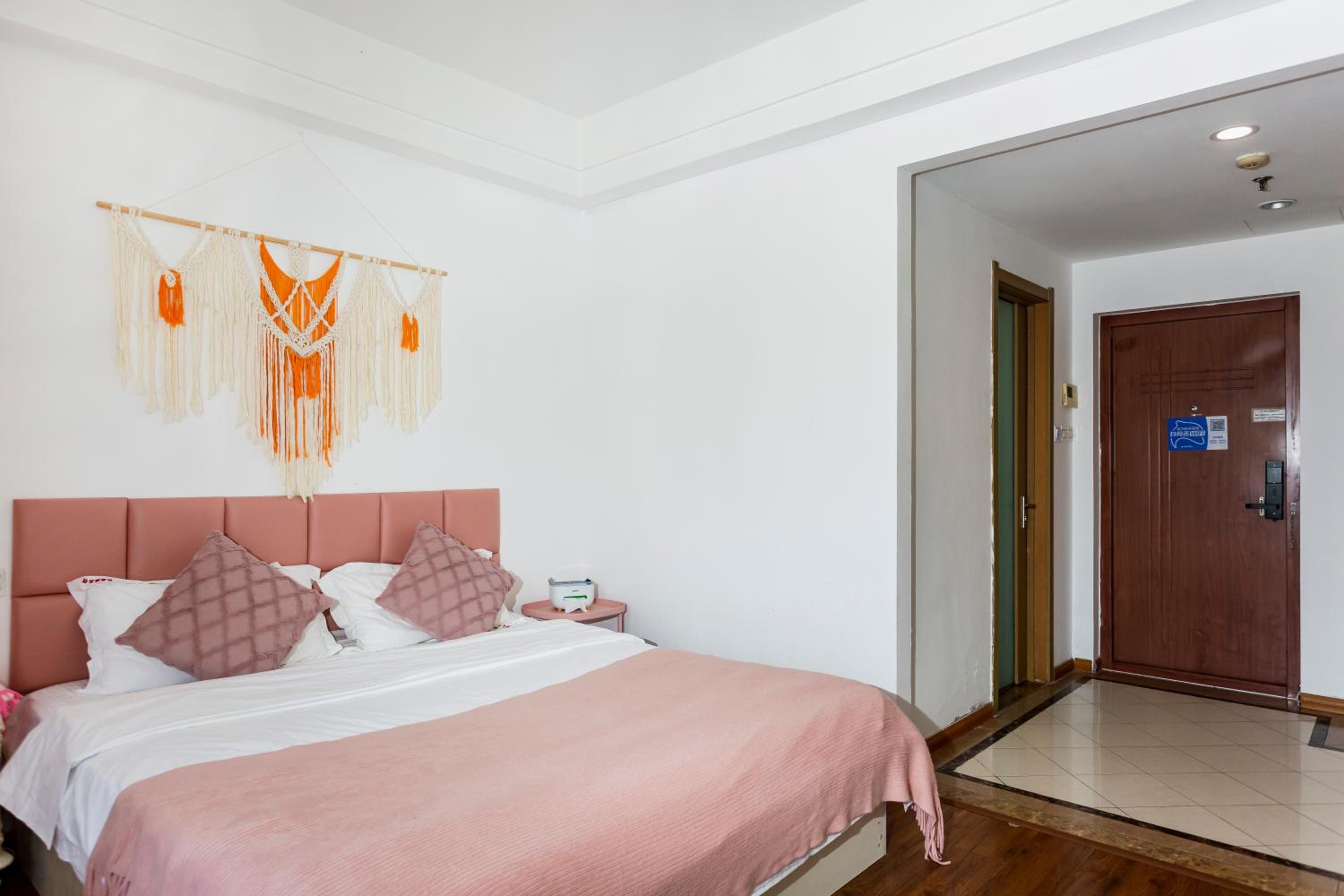 Dalian Hong Xi Yuan Apartment Wanda Plaza