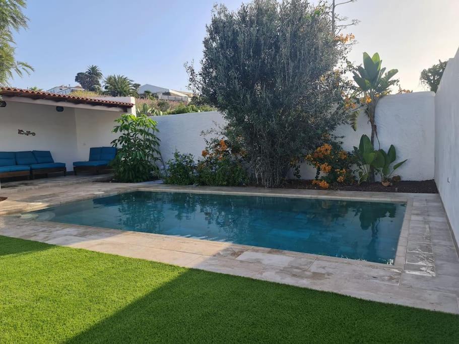 Casa Sandra, private saltwater pool and garden