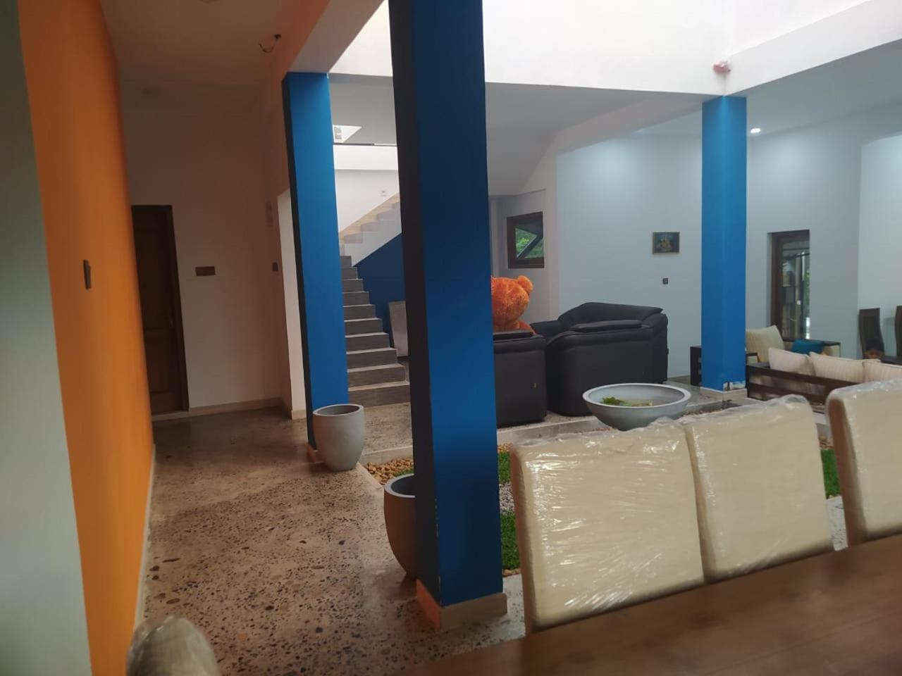 White Villa 19A Homestay