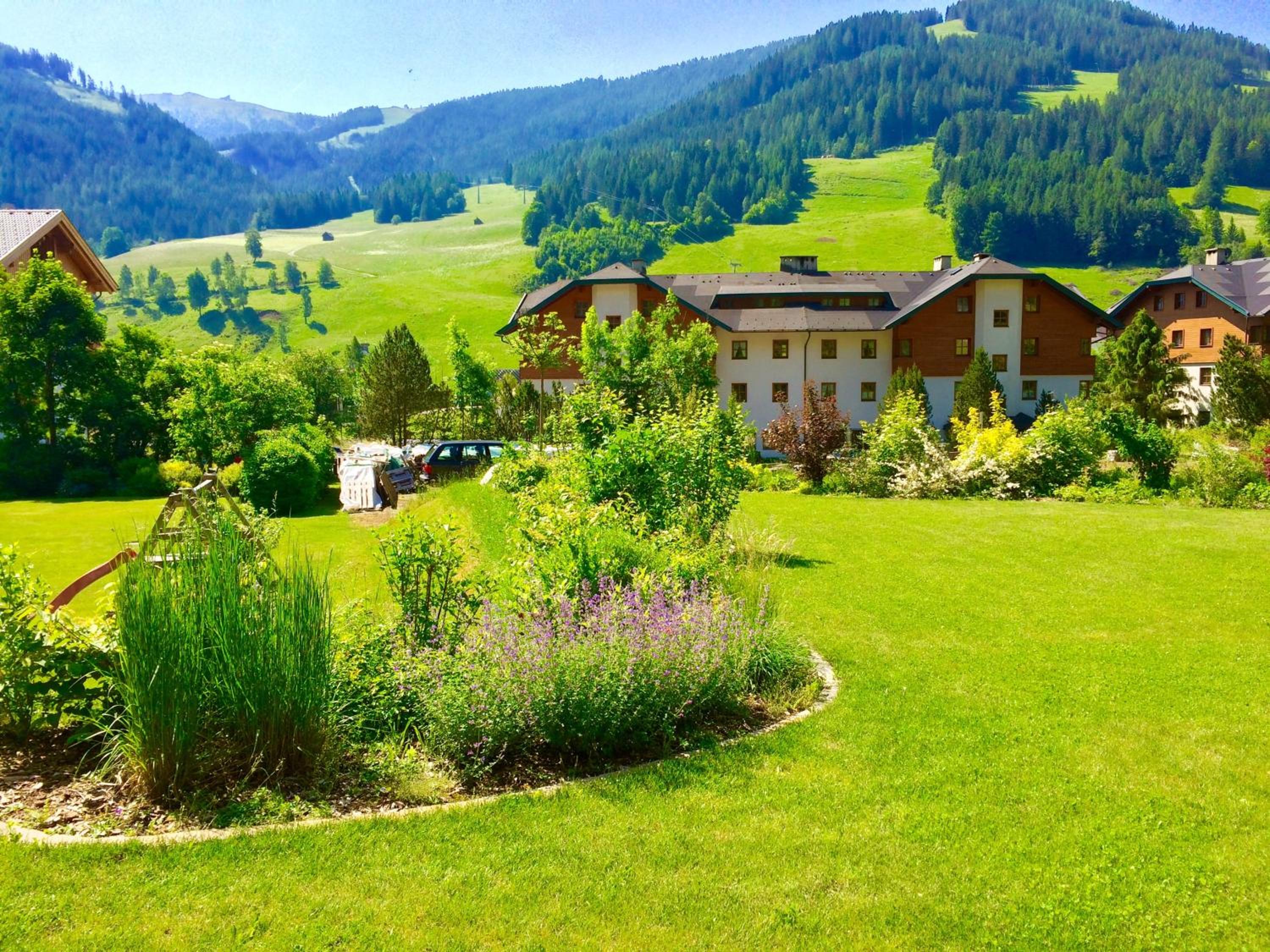 Sunny Villa